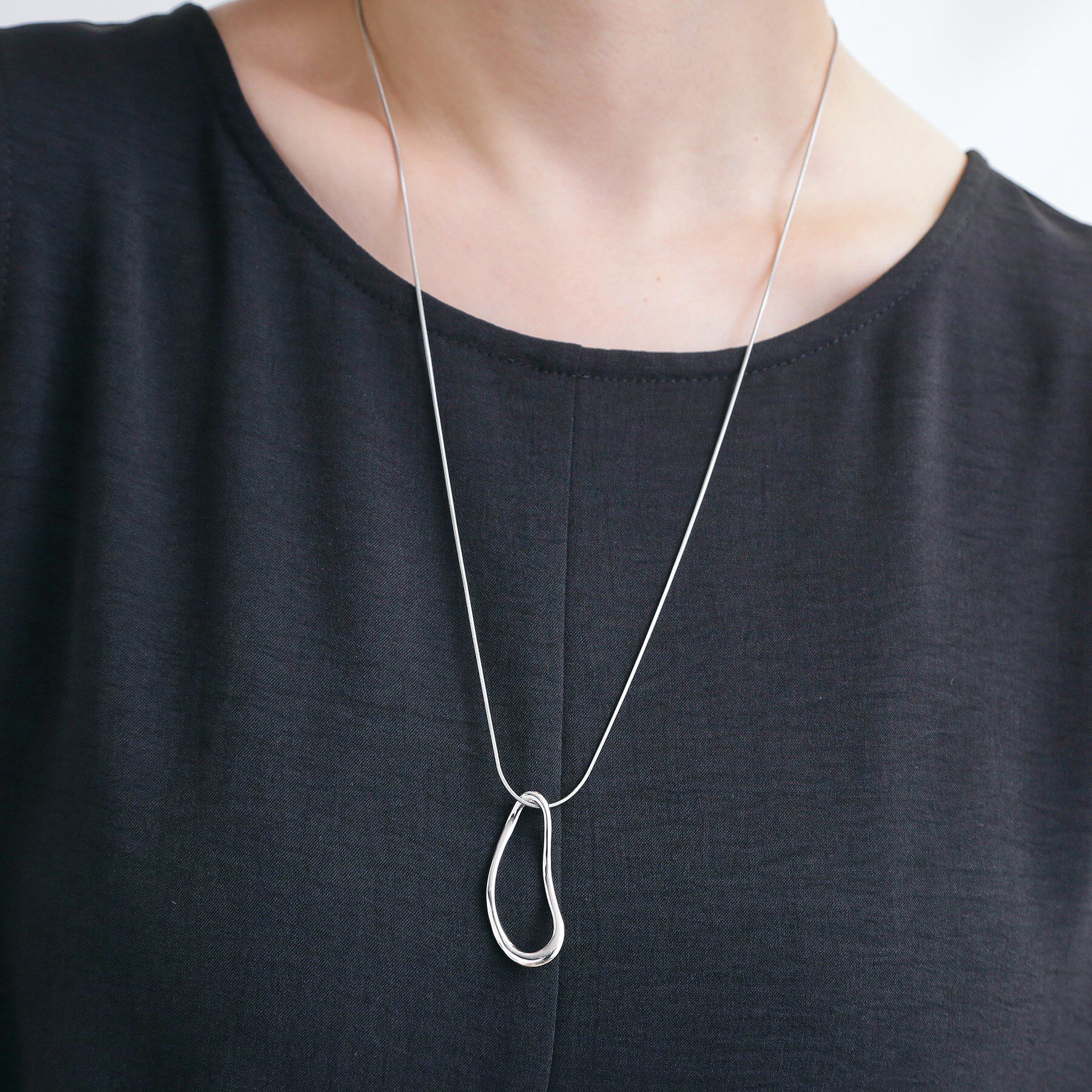 grove「【ネックホルダー】変形オーバルチェーンネックレス」|ネックレス|