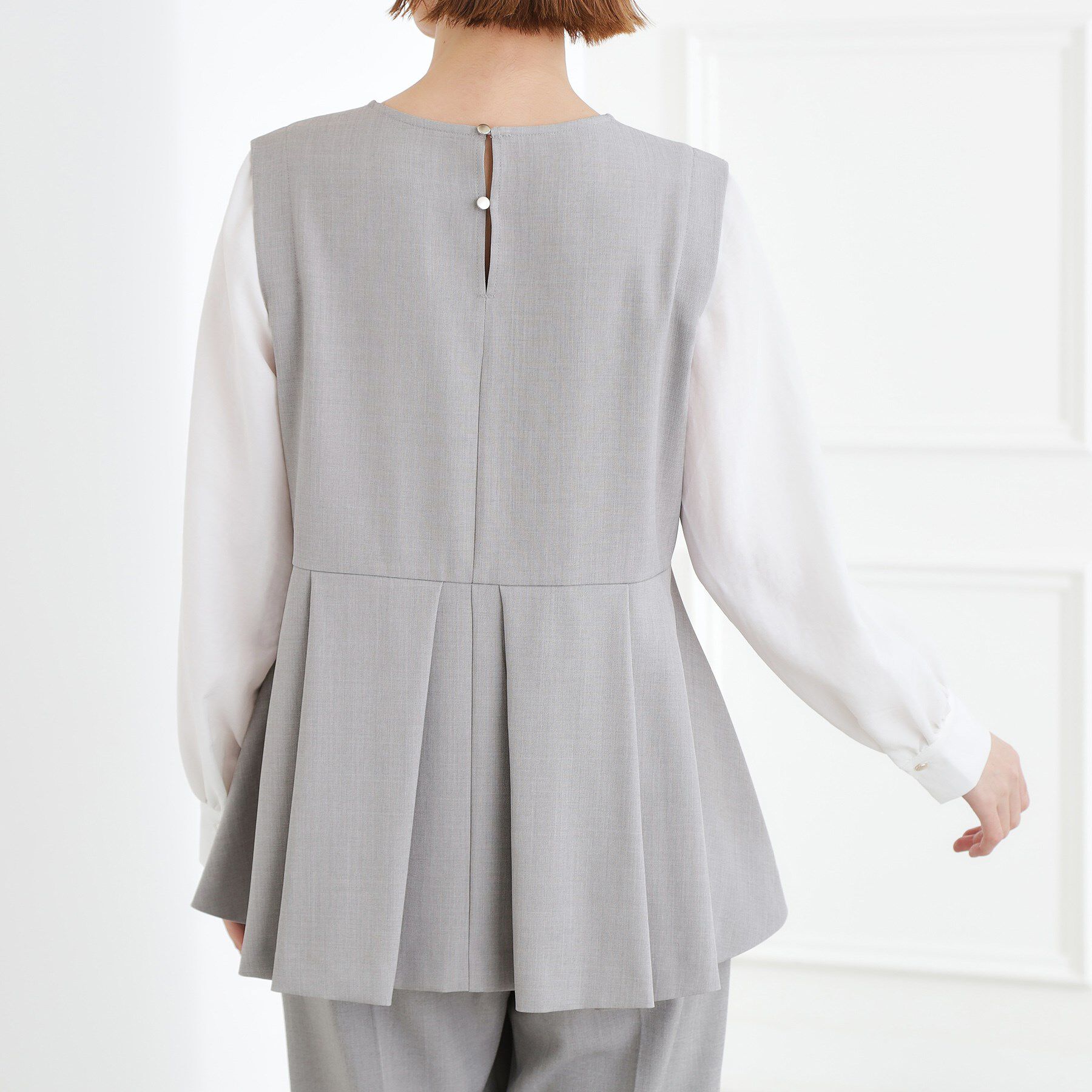 grove「【マシンウォッシュ/防シワ】袖ドッキングペプラムブラウス【着回しカセット】」|シャツ・ブラウス|