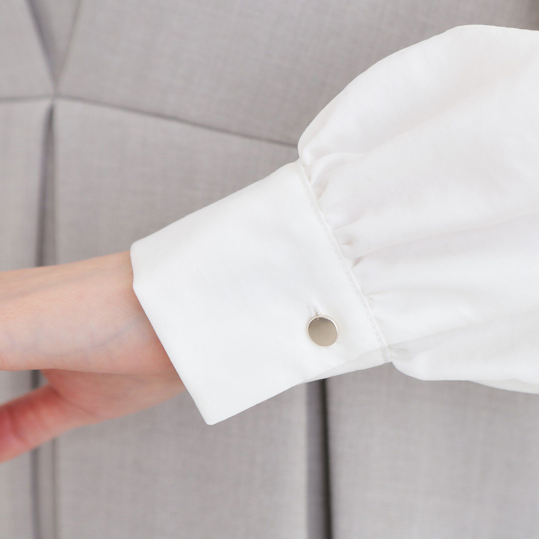 grove「【マシンウォッシュ/防シワ】袖ドッキングペプラムブラウス【着回しカセット】」|シャツ・ブラウス|