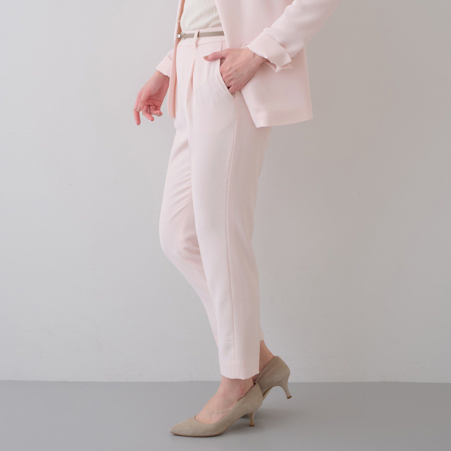 INDIVI「【着る日傘/遮熱/UVケア】タックテーパードパンツ」|スーツ|