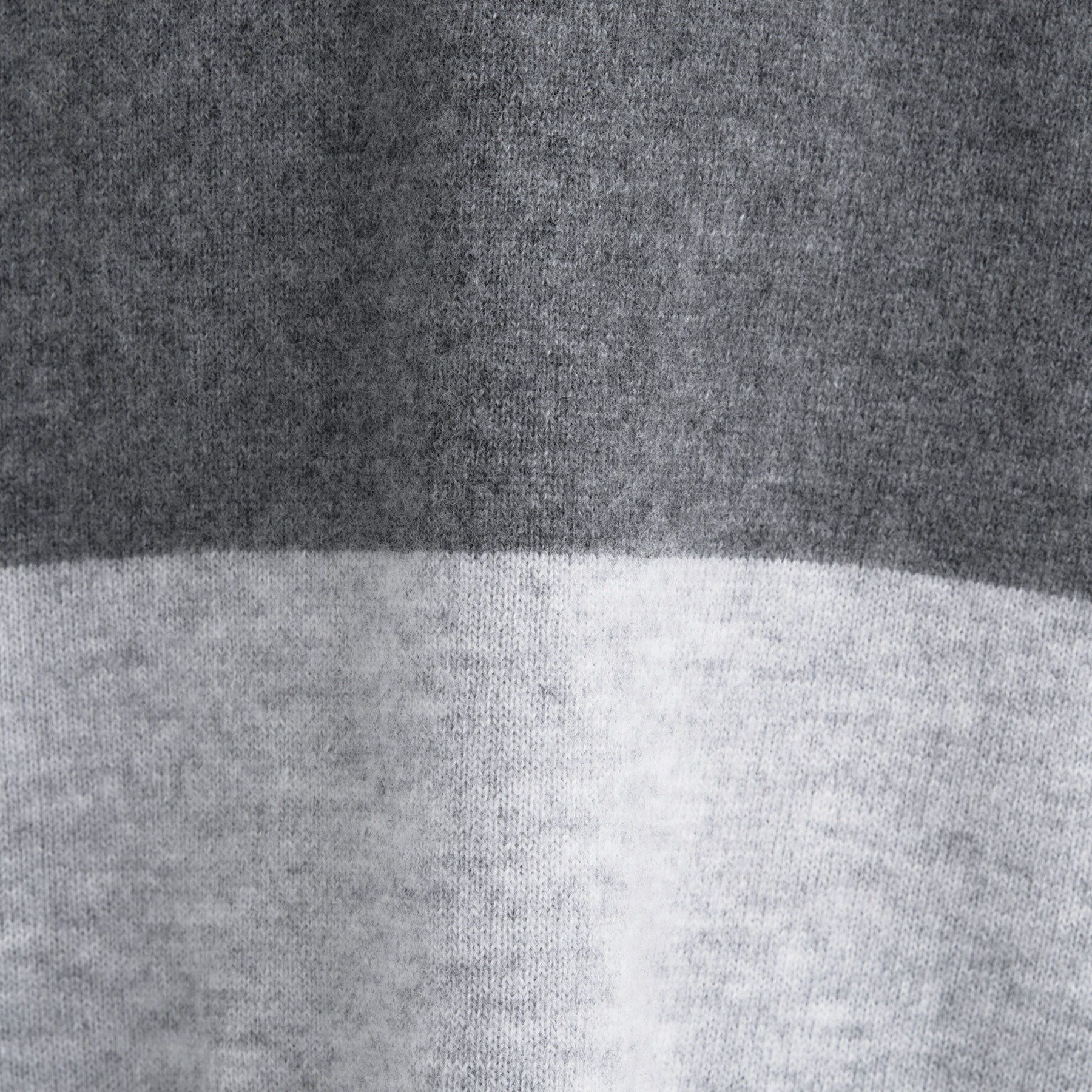 INDIVI「【洗える／チュニック丈／カシミヤ混】スリットデザインVネックニット」|ニット・セーター|