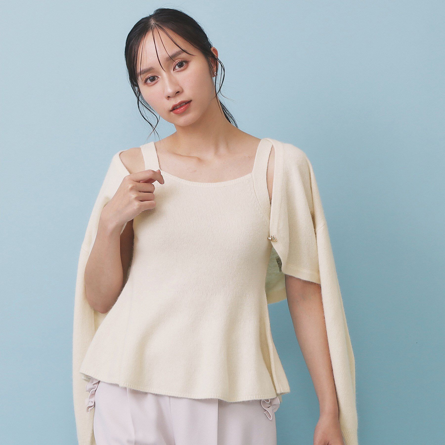 index「ペプラムニットキャミソール/アンサンブル対応【洗える】」|キャミソール|オフホワイト(803