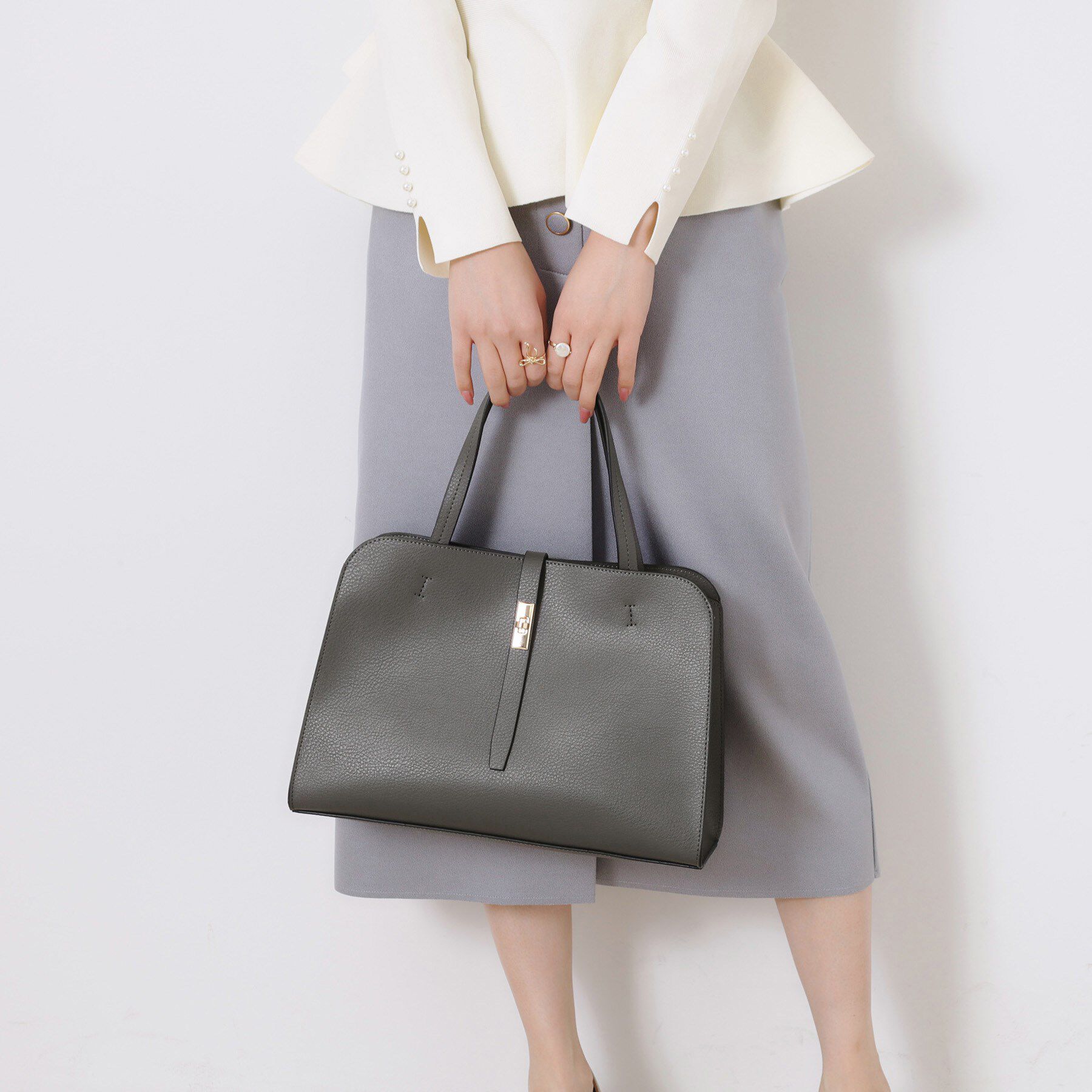 Couture broach「ゴールドパーツ2WAYバッグ」|ショルダー・メッセンジャー|