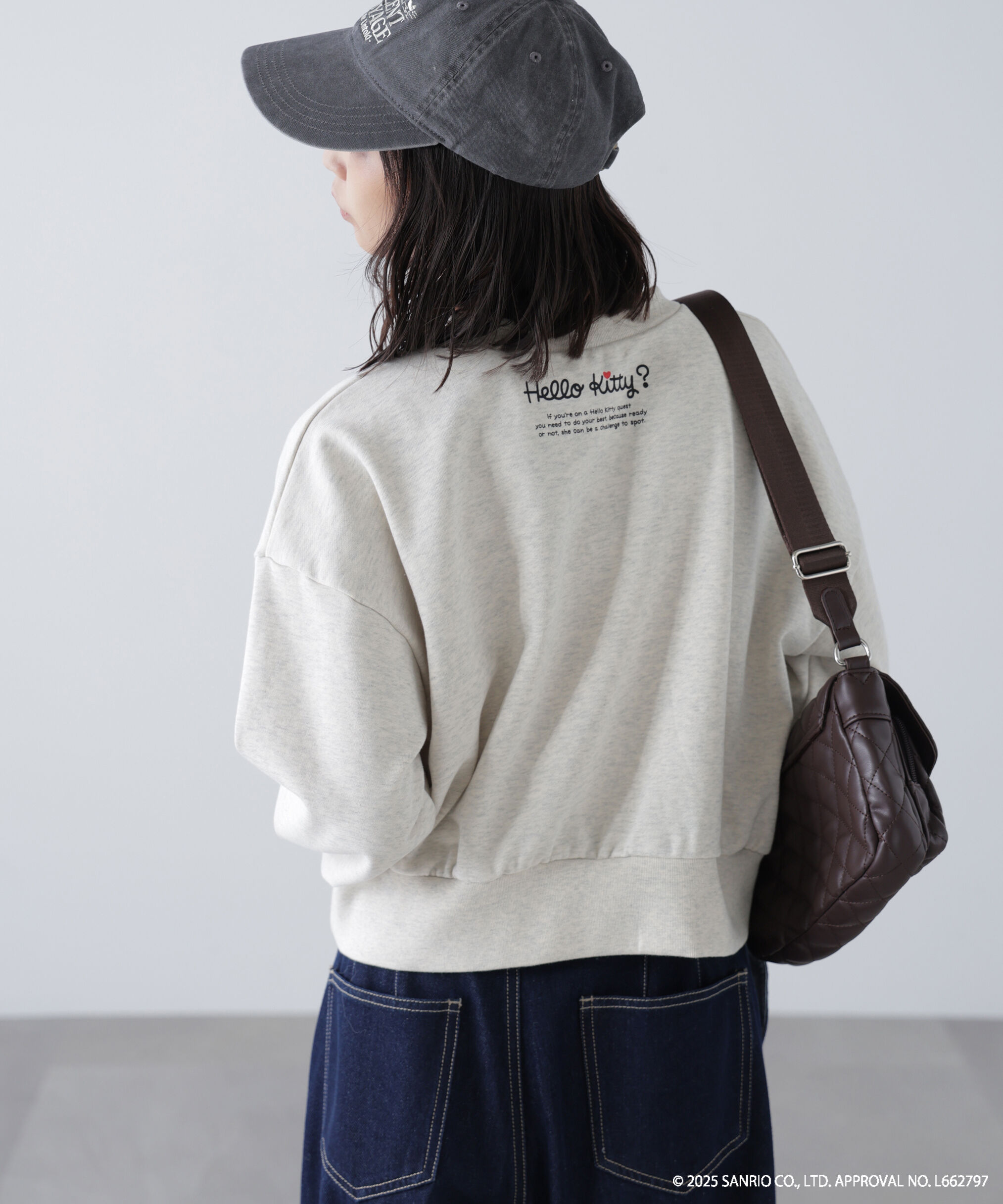  「ｻﾝﾘｵｷｬﾗｸﾀｰｽﾞｺﾗﾎﾞ SHORT SWEAT ｼｮｰﾄｽｳｪｯﾄ 胸KITTY&times; 」|Tシャツ・カットソー|