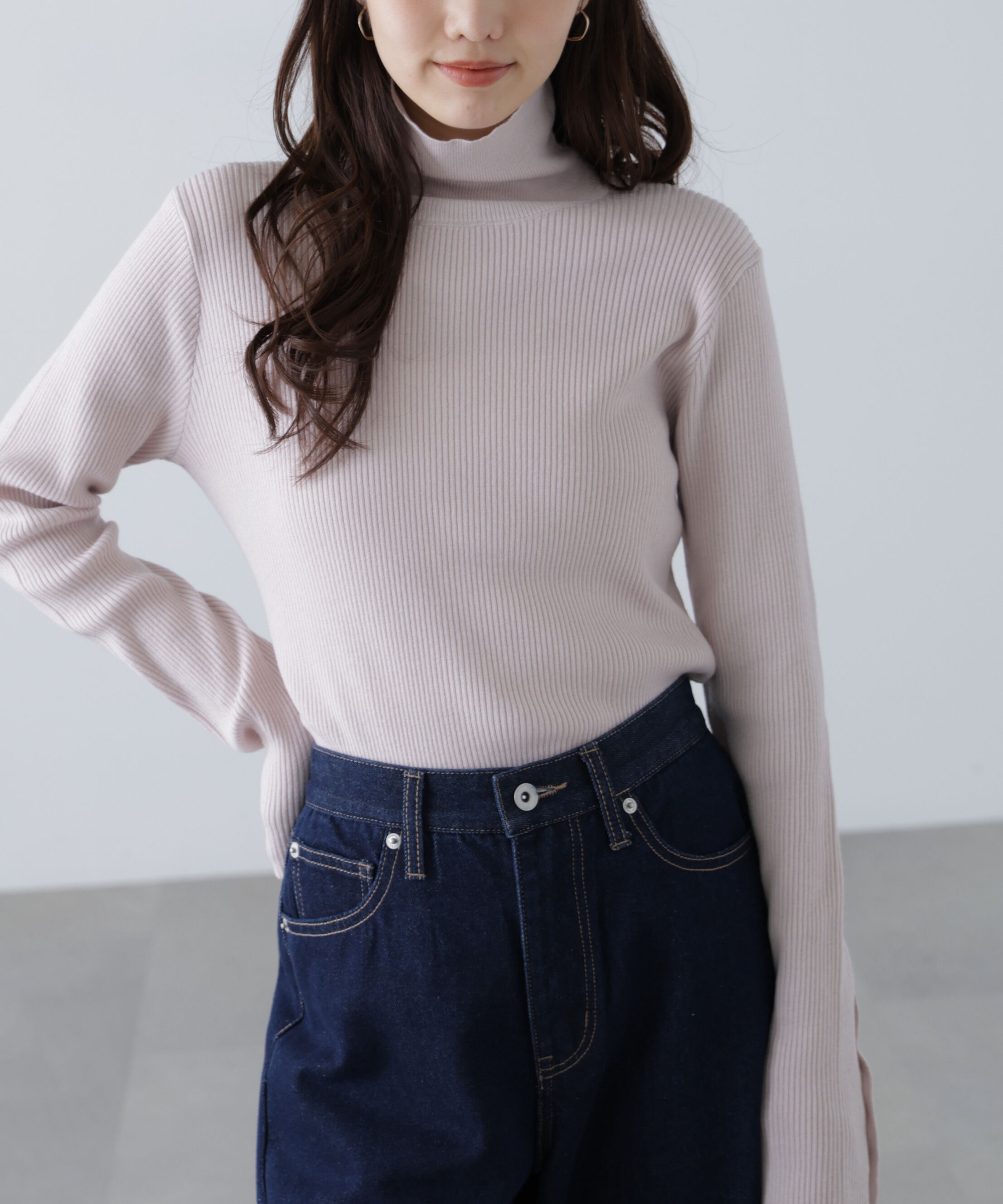  「袖金ボタンリブタートルニット」|ニット・セーター|