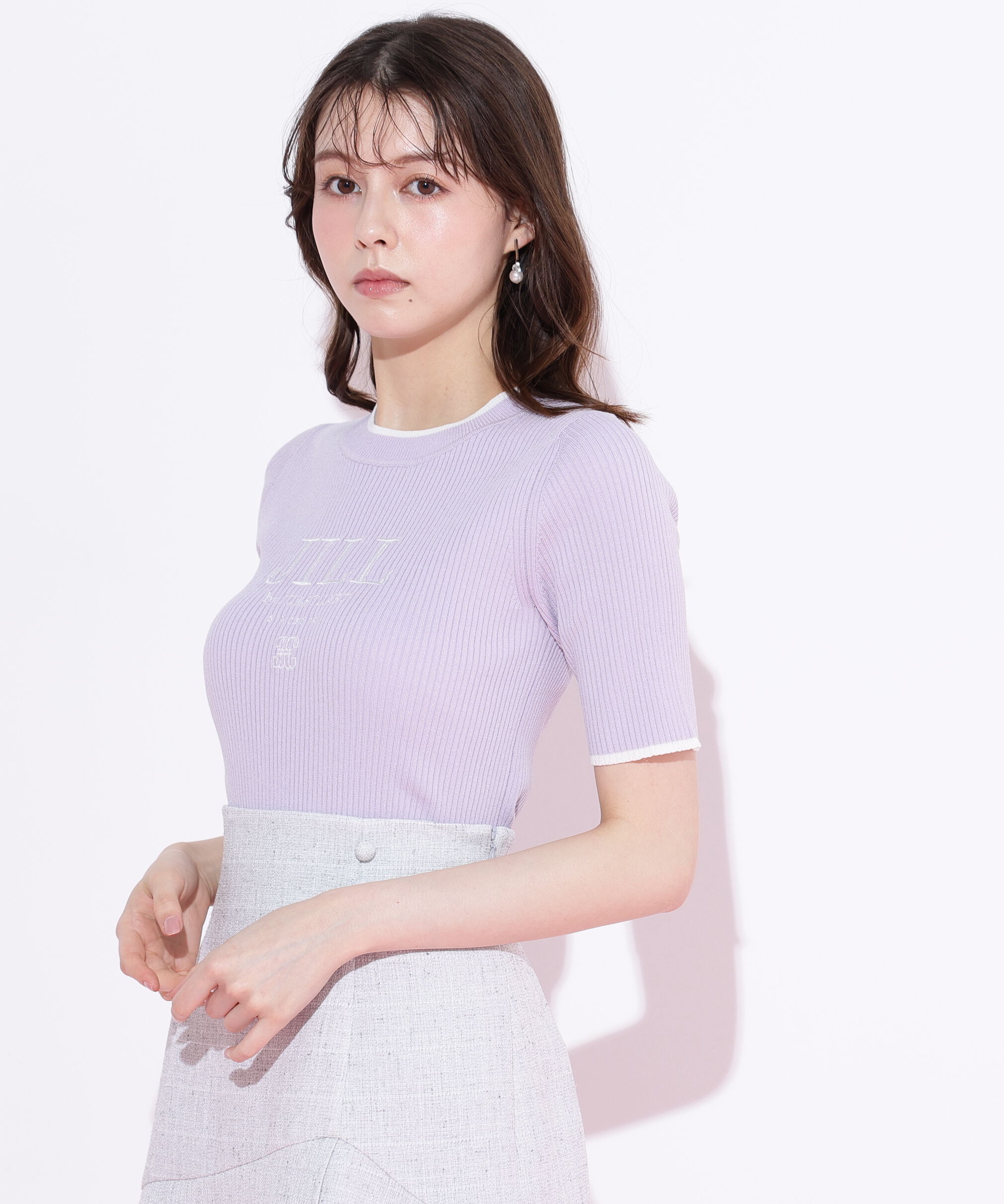  「ロゴ刺繍コンパクトリブニット」|ニット・セーター|