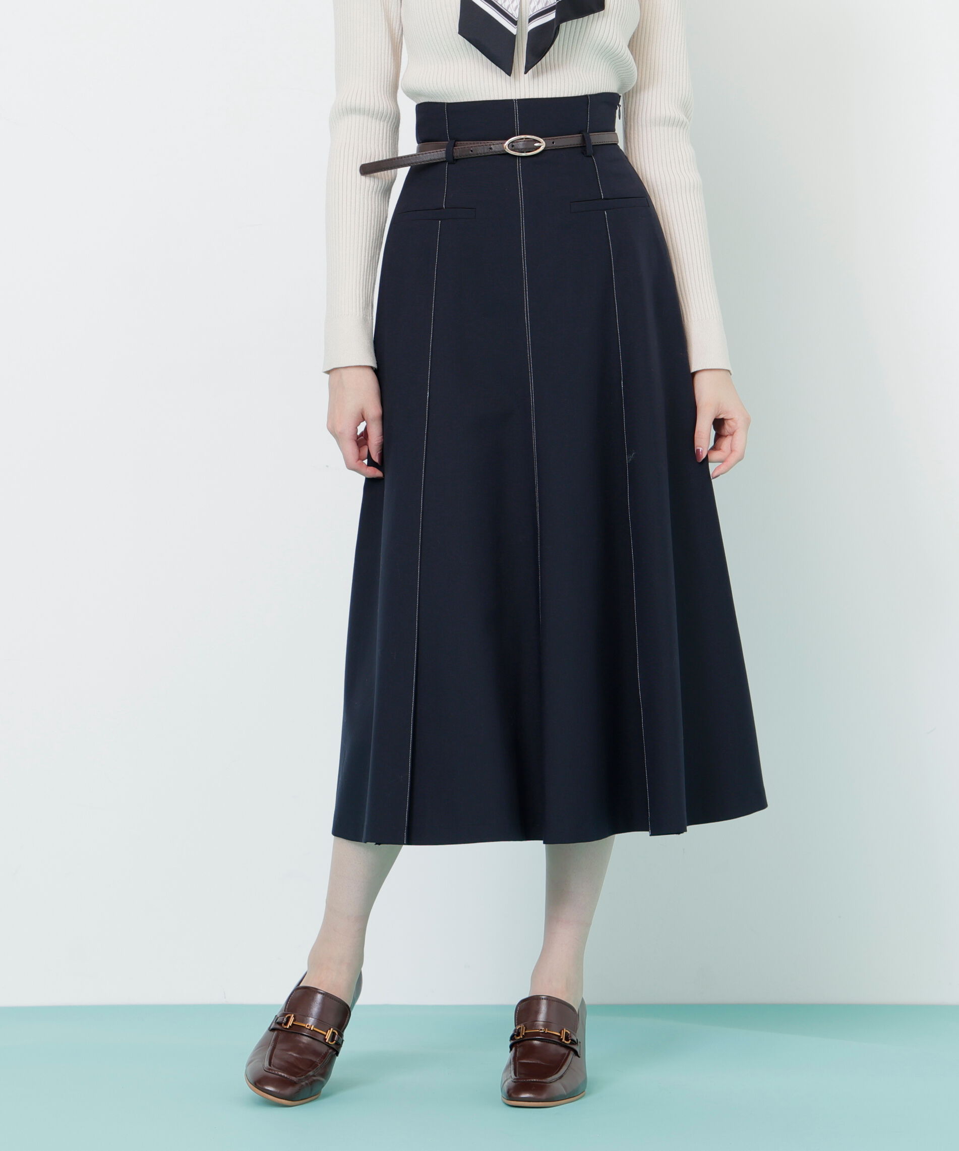  「細ベルト付きセミフレアスカート」|スカート|ネイビー