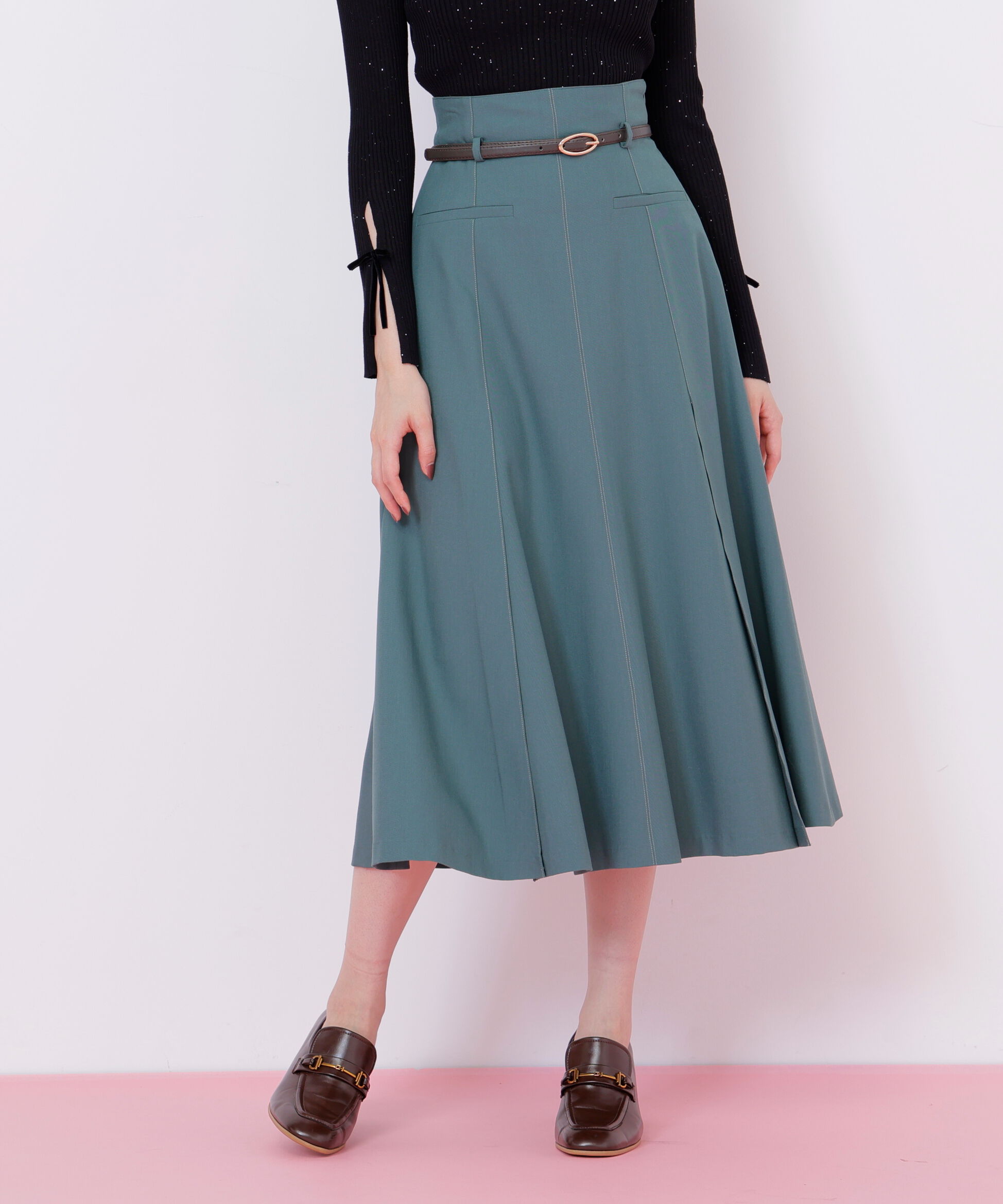  「細ベルト付きセミフレアスカート」|スカート|