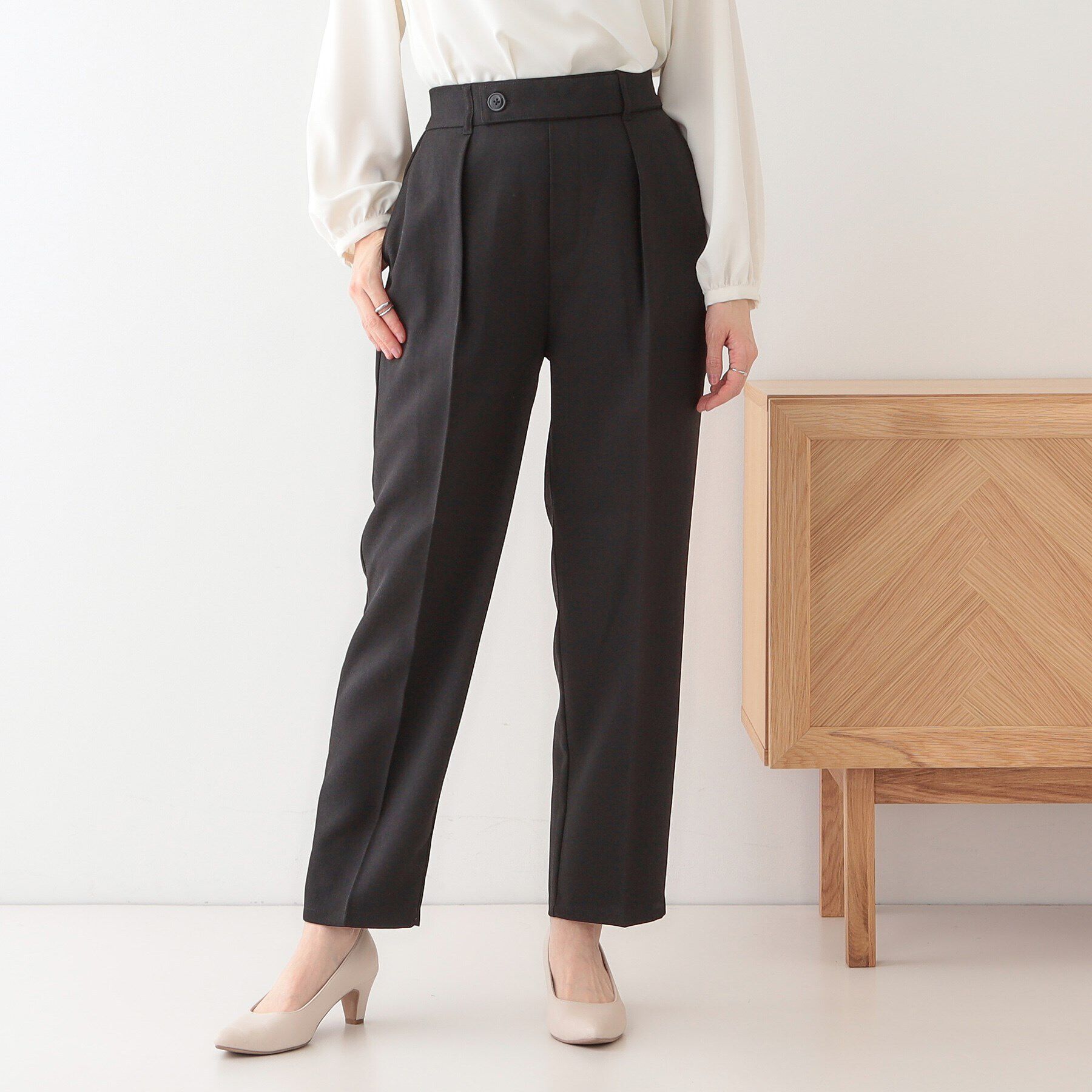 SHOO･LA･RUE「【S-LL】オフィスシーンでも活躍 タックテーパードパンツ」|その他|