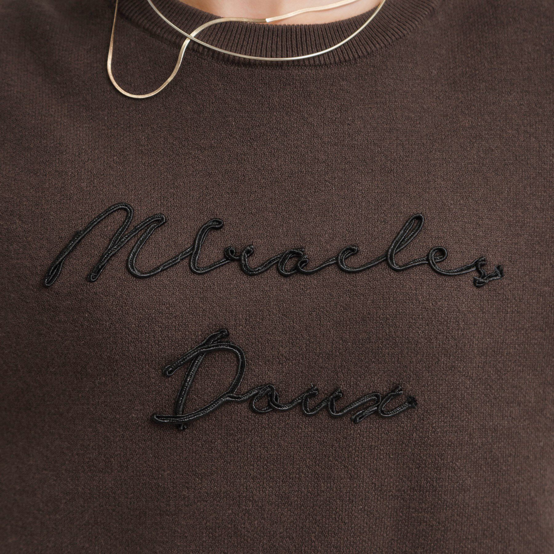 SHOO･LA･RUE「【洗濯機可/ちくちくしにくい】大人のための スウェットライク刺繍ロゴニット」|ニット・セーター|