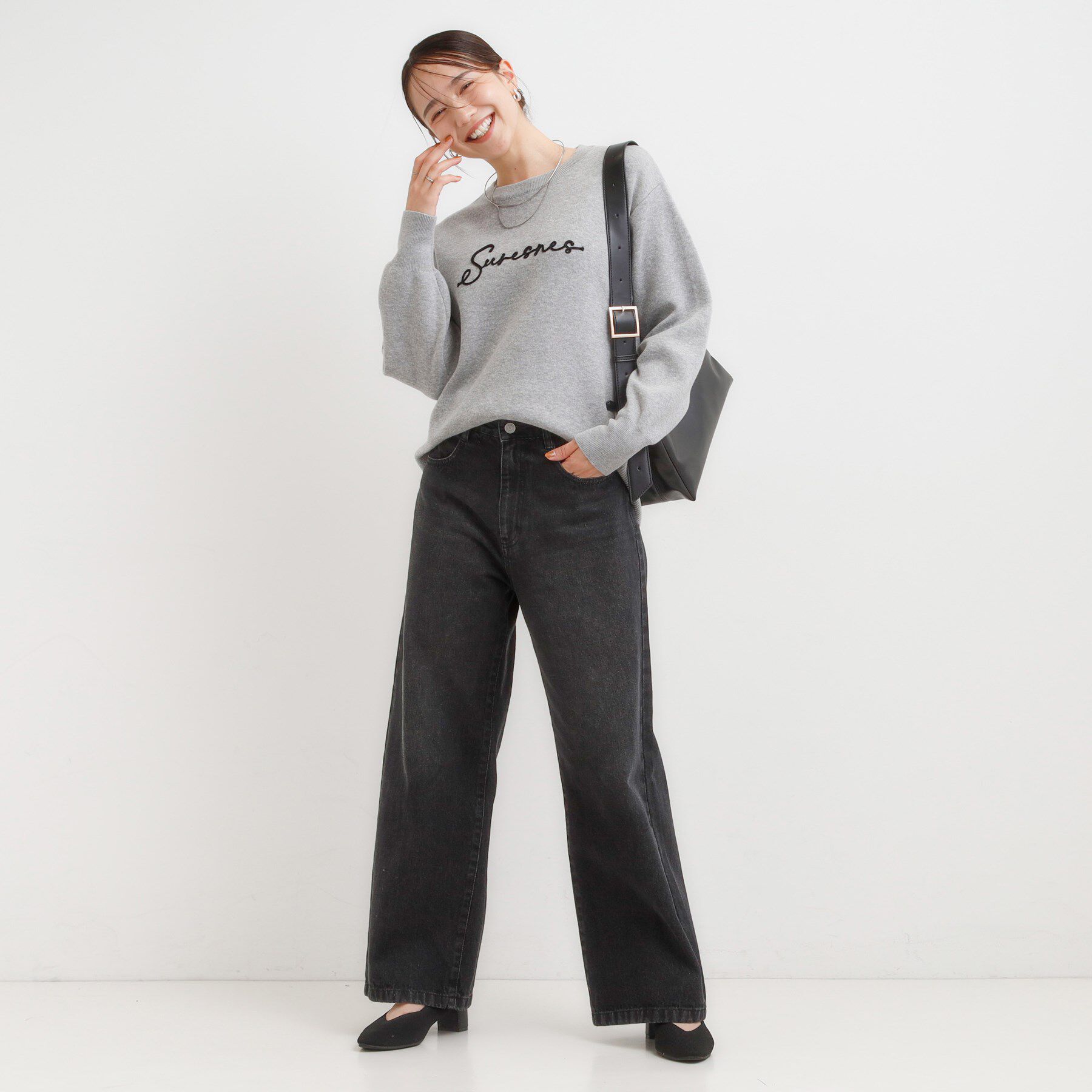 SHOO･LA･RUE「【洗濯機可/ちくちくしにくい】大人のための スウェットライク刺繍ロゴニット」|ニット・セーター|