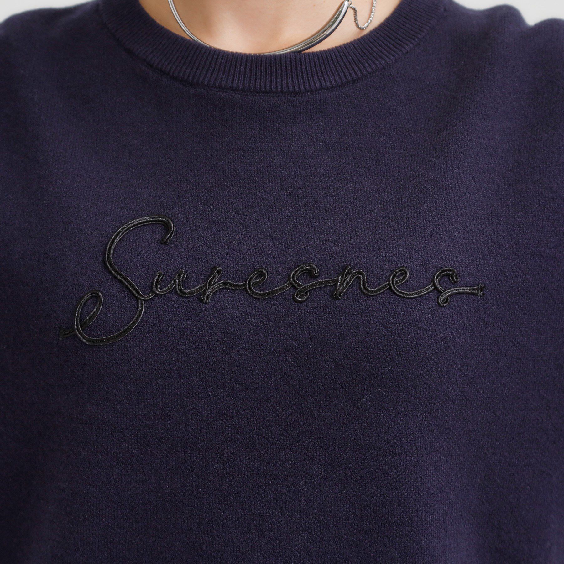 SHOO･LA･RUE「【洗濯機可/ちくちくしにくい】大人のための スウェットライク刺繍ロゴニット」|ニット・セーター|