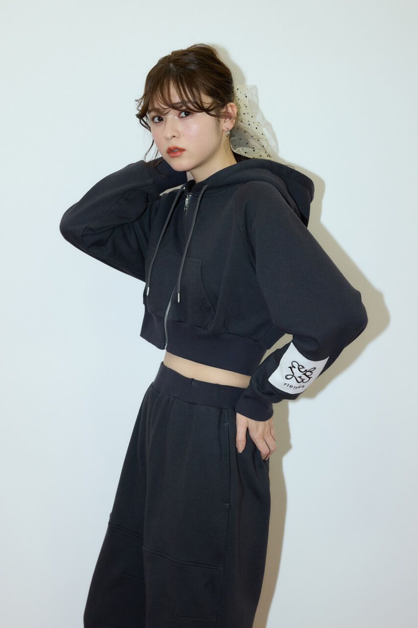 rienda「Rパッチ付きレディーススウェットトップス」|パーカー|