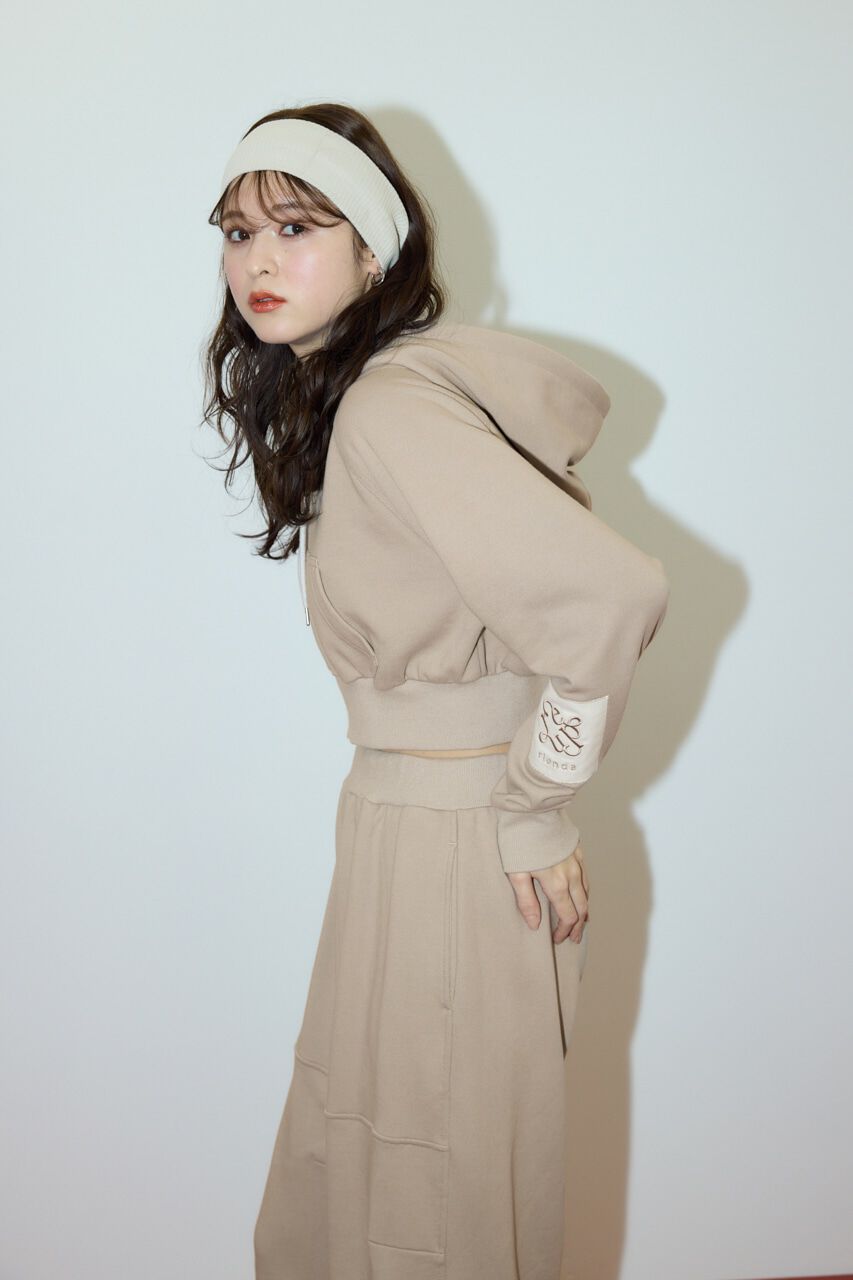 rienda「Rパッチ付きレディーススウェットトップス」|パーカー|