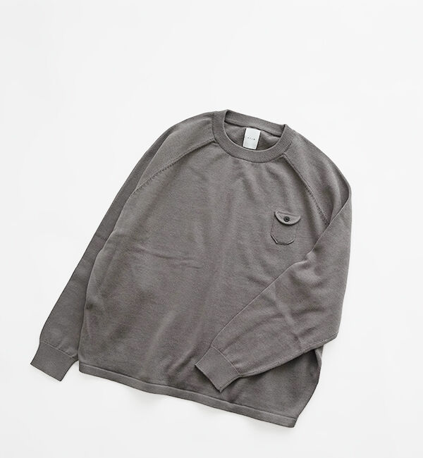 休日と詩「小さなポケットのニット」|ニット・セーター|チャコールグレー