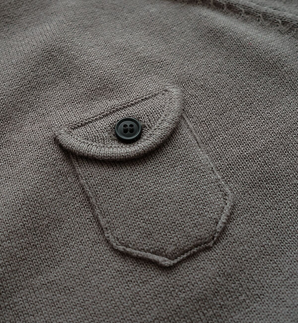 休日と詩「小さなポケットのニット」|ニット・セーター|