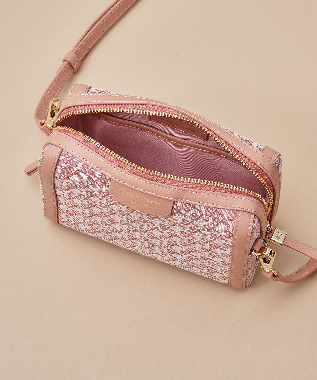 Samantha Thavasa「ST Jacquard ポシェットカレ」|ショルダー・メッセンジャー|