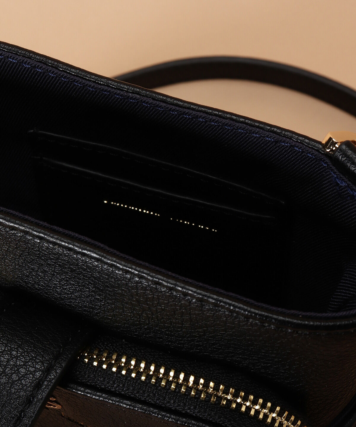 Samantha Thavasa「スタイリッシュスマホショルダー」|ショルダー・メッセンジャー|