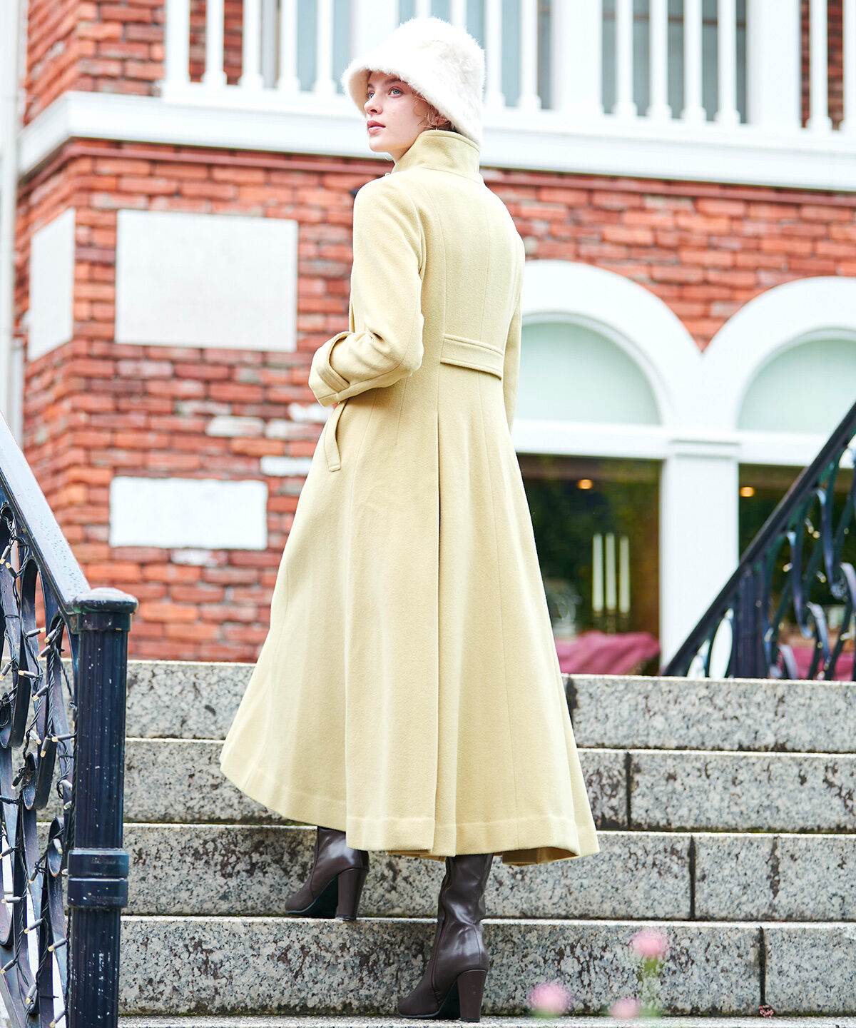 アンドクチュール「ダブルブレストスタンドカラーコート」|ステンカラーコート|