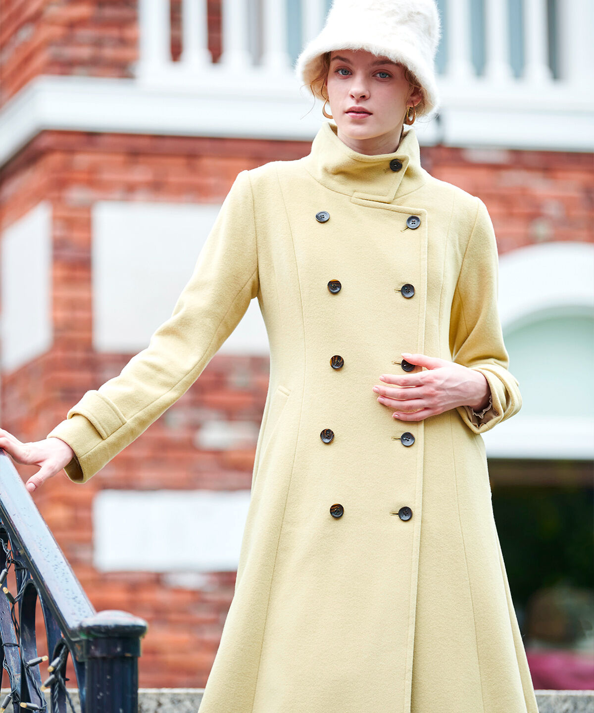 アンドクチュール「ダブルブレストスタンドカラーコート」|ステンカラーコート|