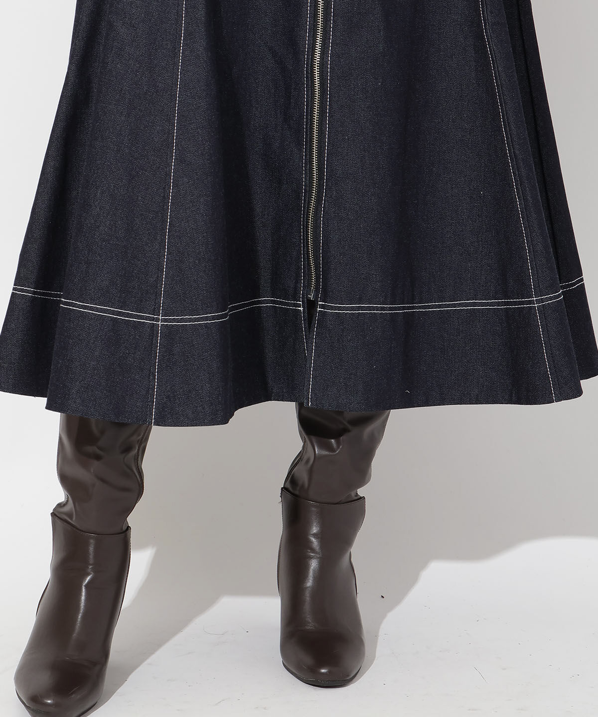 アンドクチュール「フロントジップデニムスカート」|フレア|