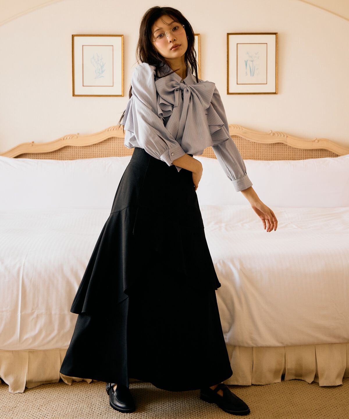 アンドクチュール「ビジューボタンフリルケープブラウス」|シャツ・ブラウス|