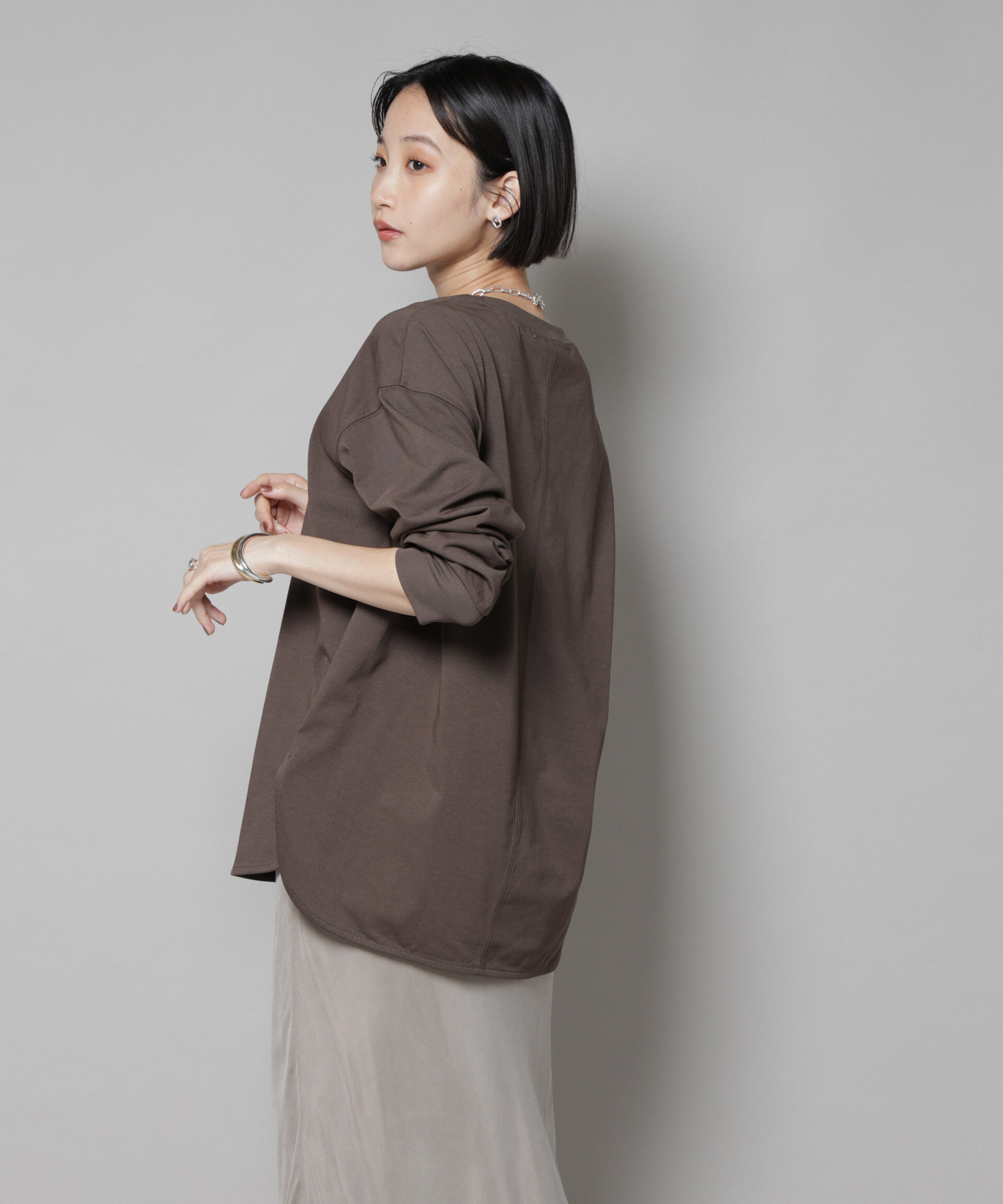 nano･universe「CVCプレーティング天竺ラウンドヘムカットトップス」|Tシャツ・カットソー|