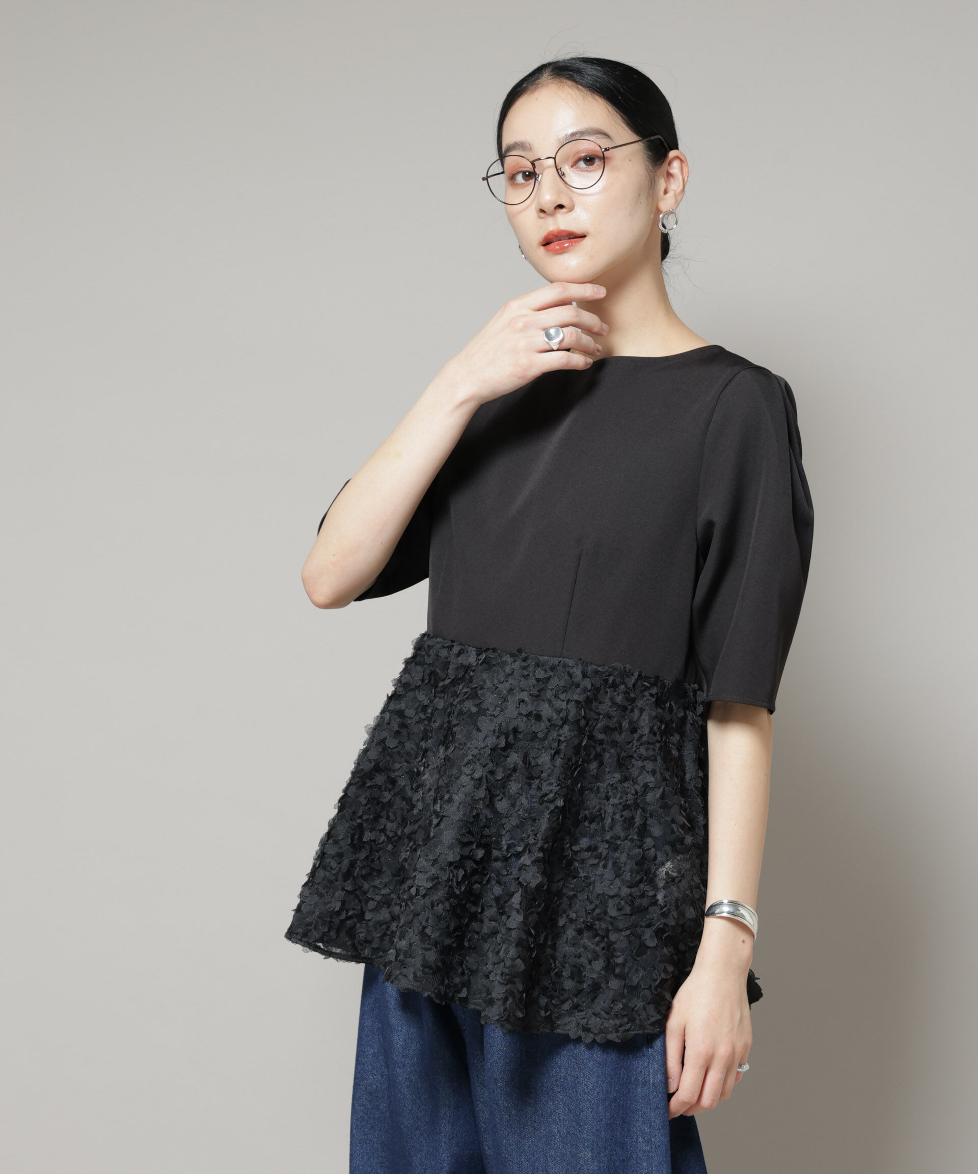 nano･universe「ペタルエンブロイダリーペプラムブラウス」|シャツ・ブラウス|ブラック