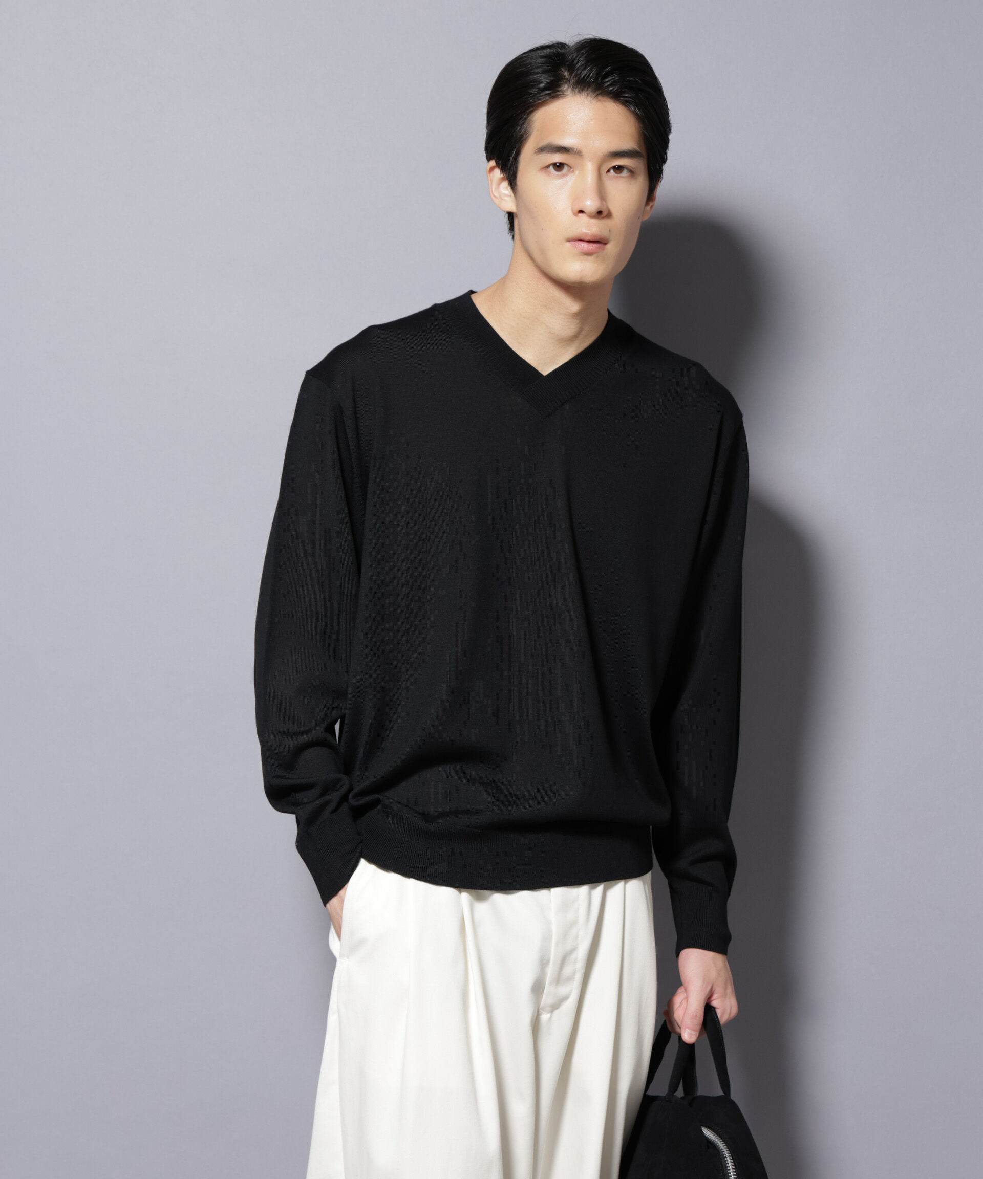 nano･universe「「毛玉レスニット」ファインゲージVネック」|ニット・セーター|ブラック