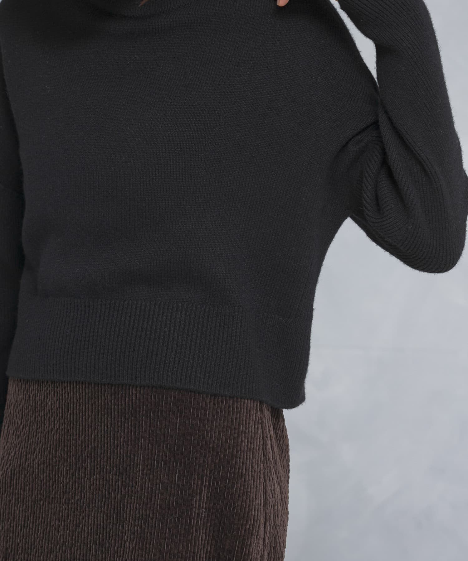 URBAN RESEARCH ROSSO「ショートハイネックホールニット」|ニット・セーター|