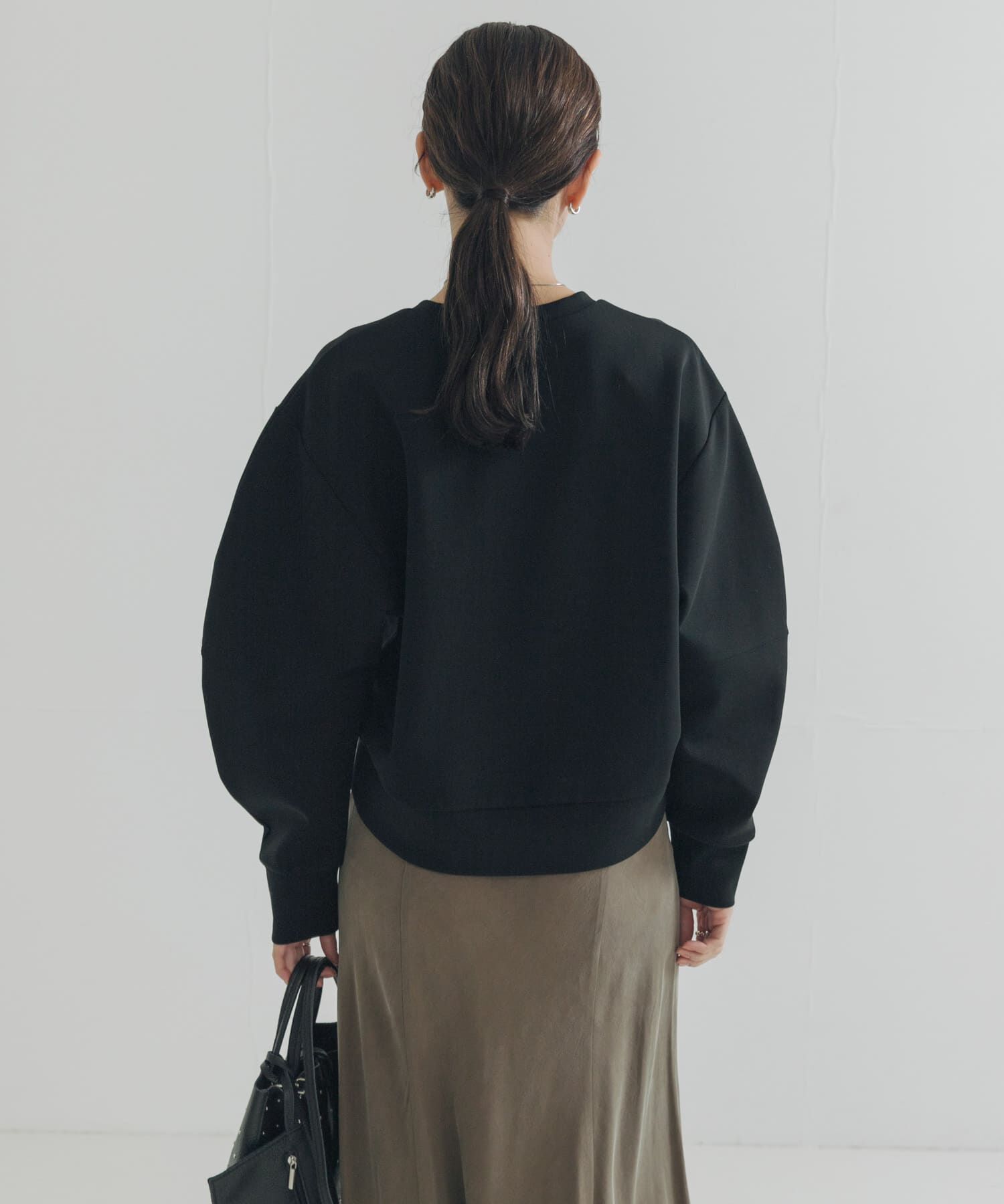 URBAN RESEARCH「ボリュームスリーブダンボールトップス」|スウェット・ジャージ|