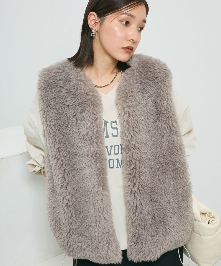 Green Parks「・ELENCARE DUE シープファーベスト」|その他|Gray Beige