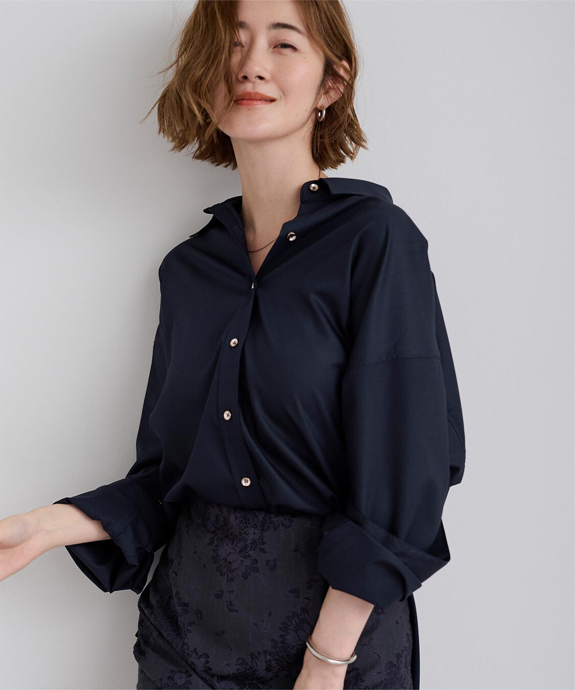 ur's「サテンライクオーバーシャツ」|シャツ・ブラウス|