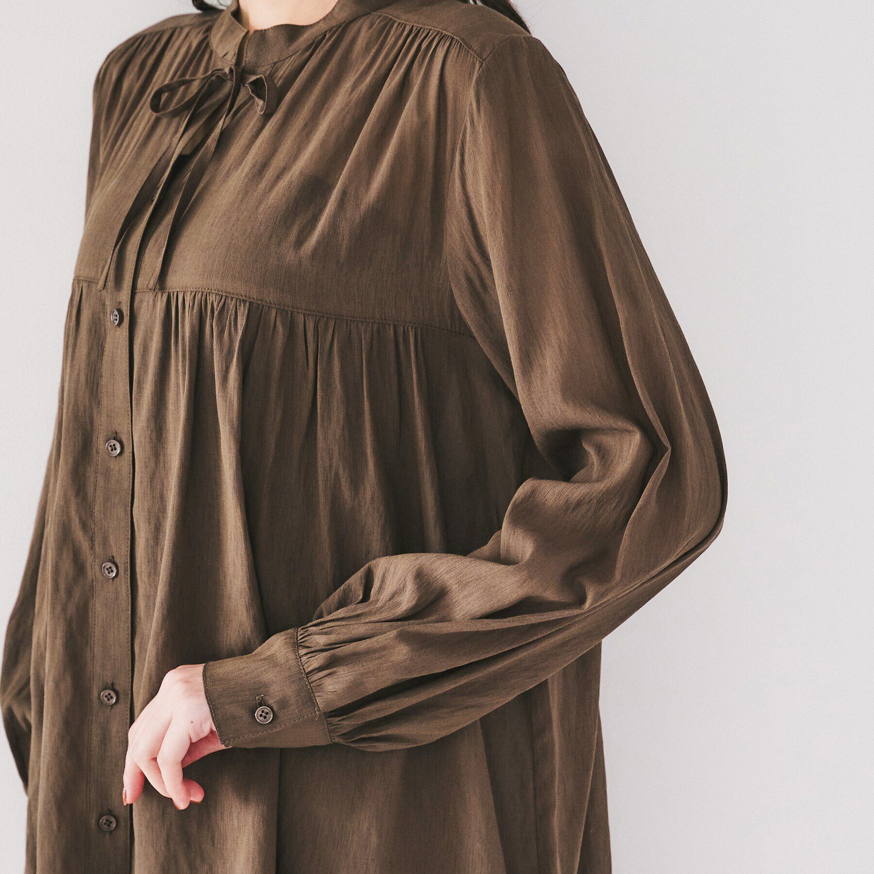 UNTITLED「【大人な透け感/前開きボタン】シアーチュニックブラウス」|シャツ・ブラウス|