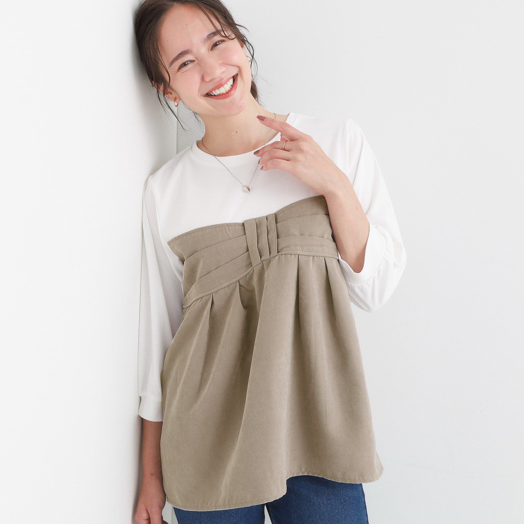 SHOO･LA･RUE「【S-LL】気になるウエストもさり気なくカバー リボン風ドッキングトップス」|Tシャツ・カットソー|ベージュ(552)