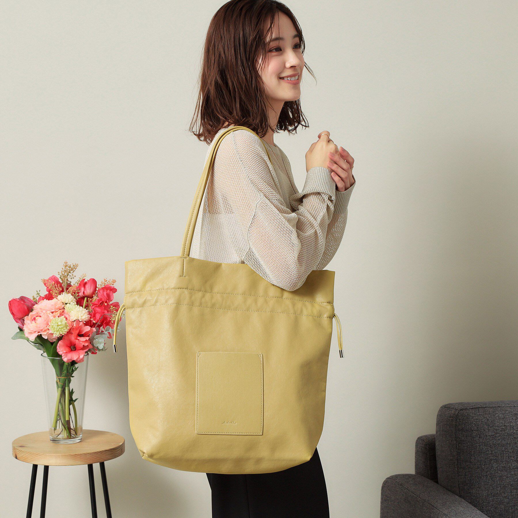 ITS&rsquo;DEMO「【A4対応】合皮巾着トート」|トートバッグ|