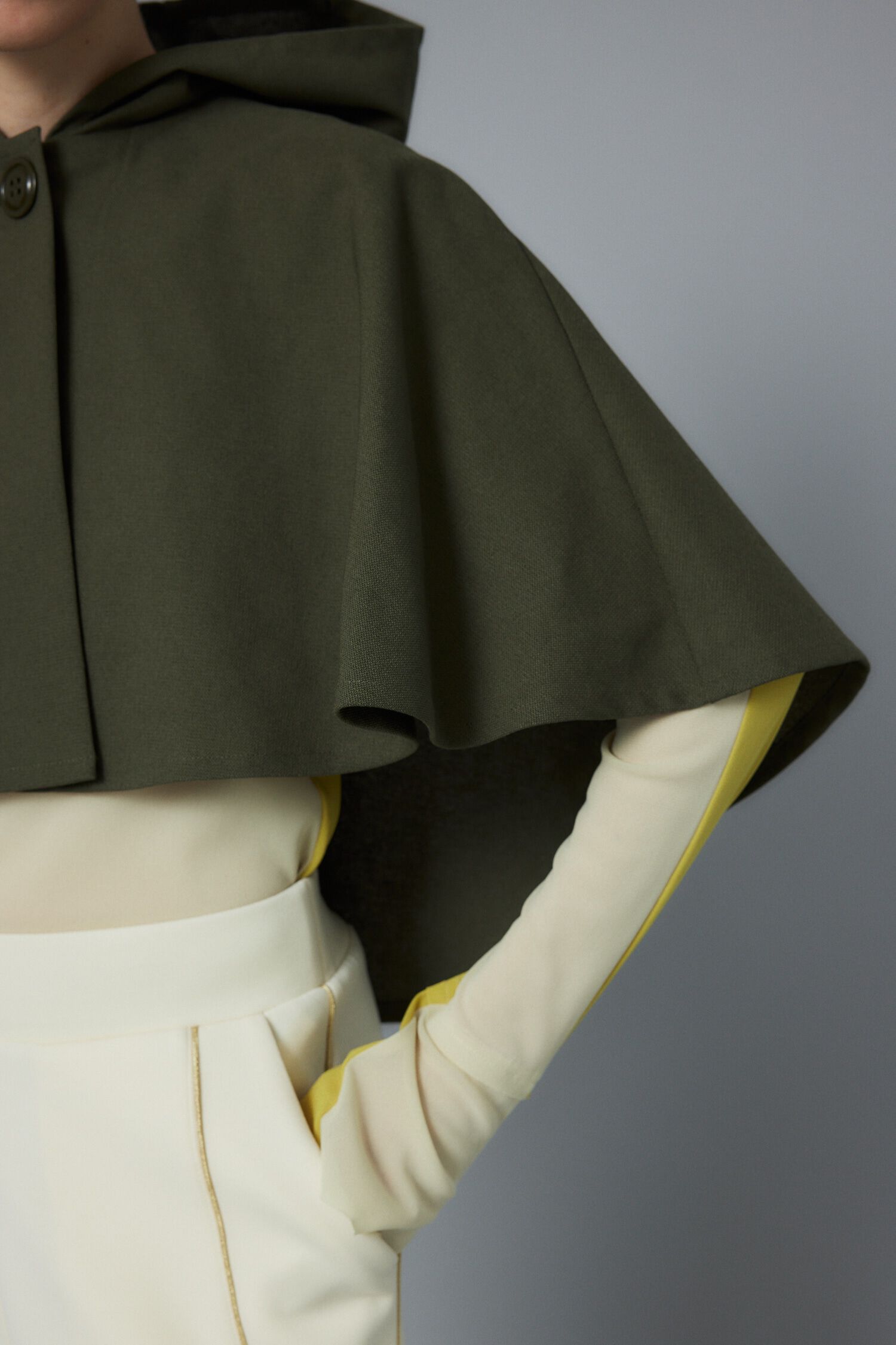 HeRIN.CYE「Back slit poncho」|その他|