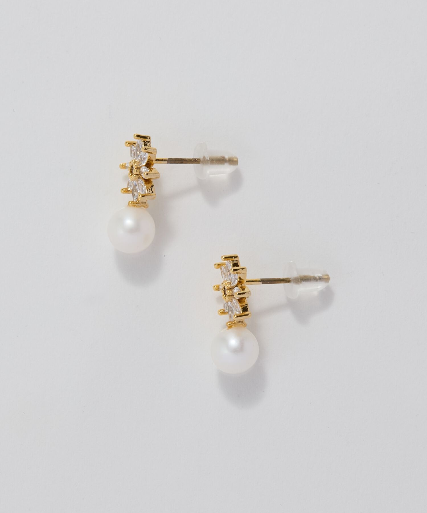 Phoebe「クリスタルペタルパールピアス」|ピアス|