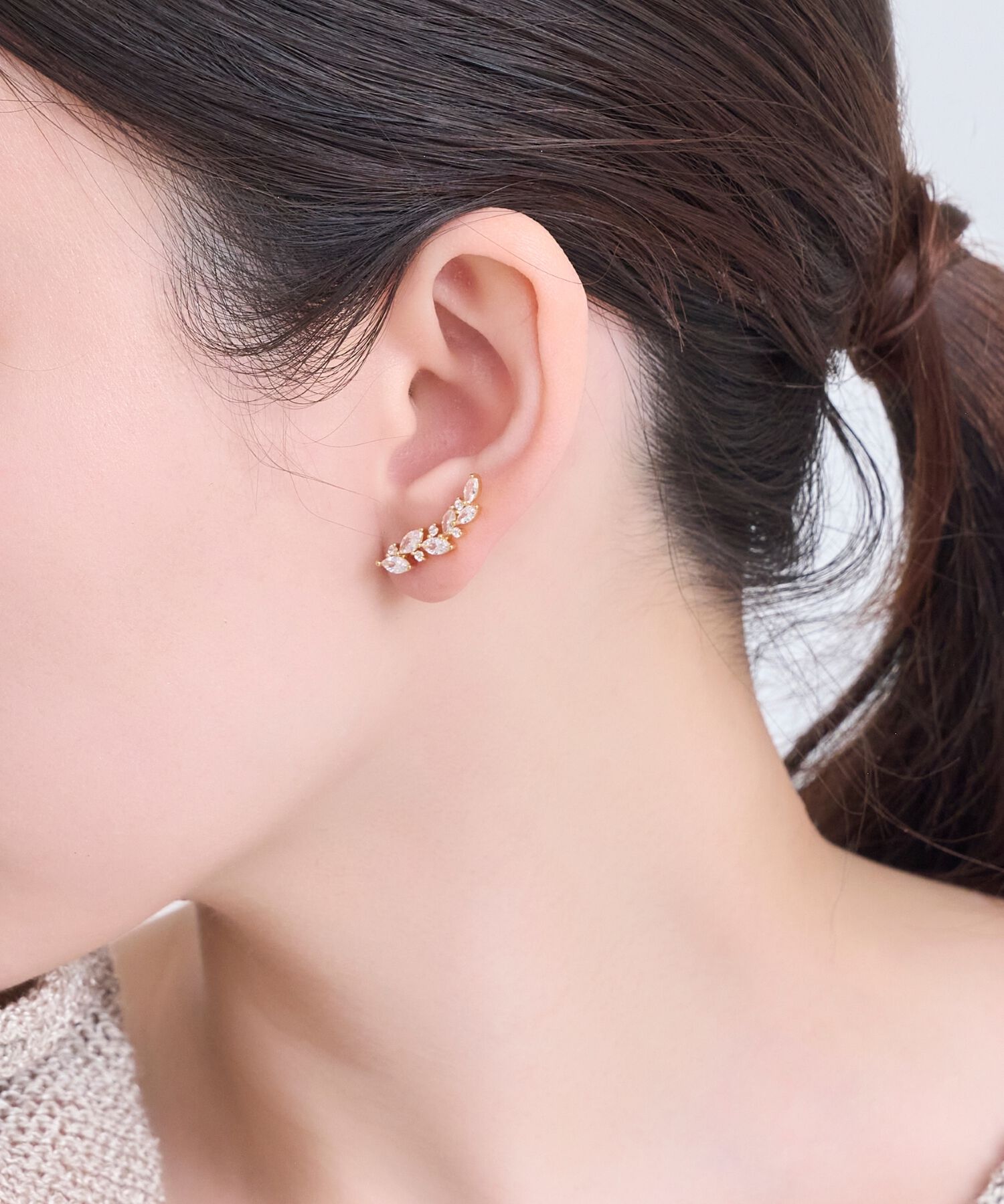 Phoebe「リーフグレースビジューピアス&イヤリング　ゴールド」|ピアス|
