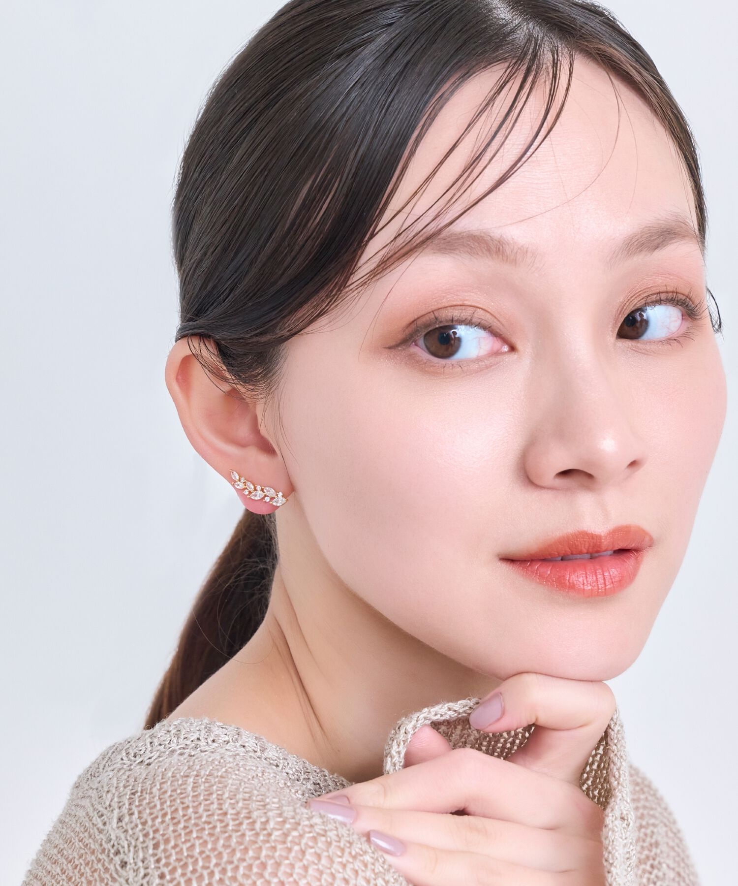 Phoebe「リーフグレースビジューピアス&イヤリング　ゴールド」|ピアス|