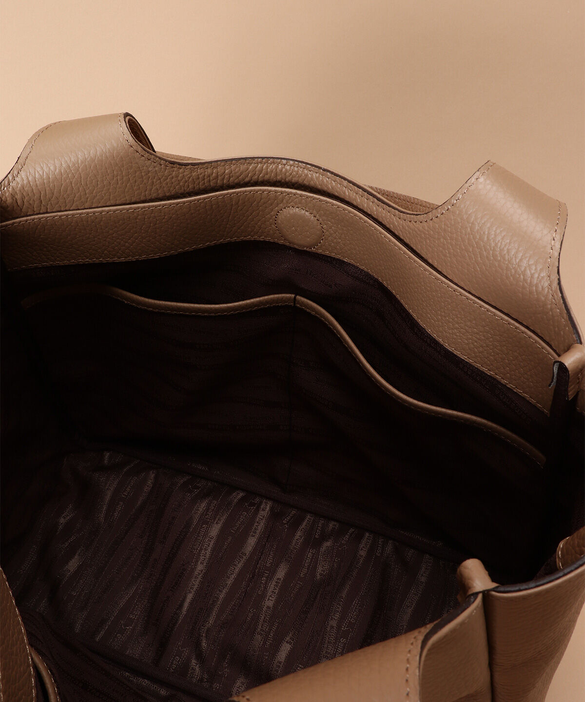 Samantha Thavasa「イタリアンシュリンクレザーバッグ 大サイズ」|ハンドバッグ|