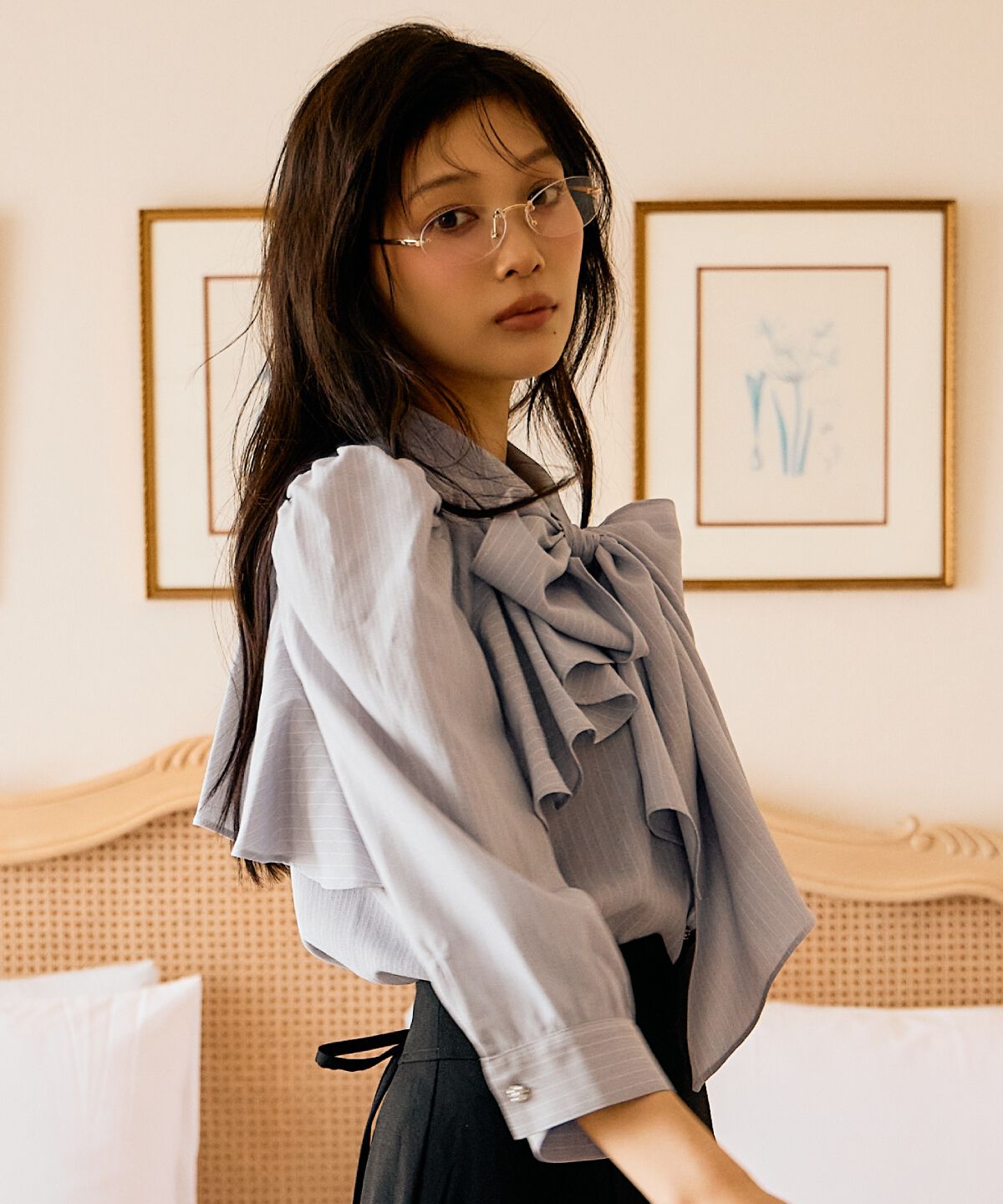 アンドクチュール「ビジューボタンフリルケープブラウス」|シャツ・ブラウス|