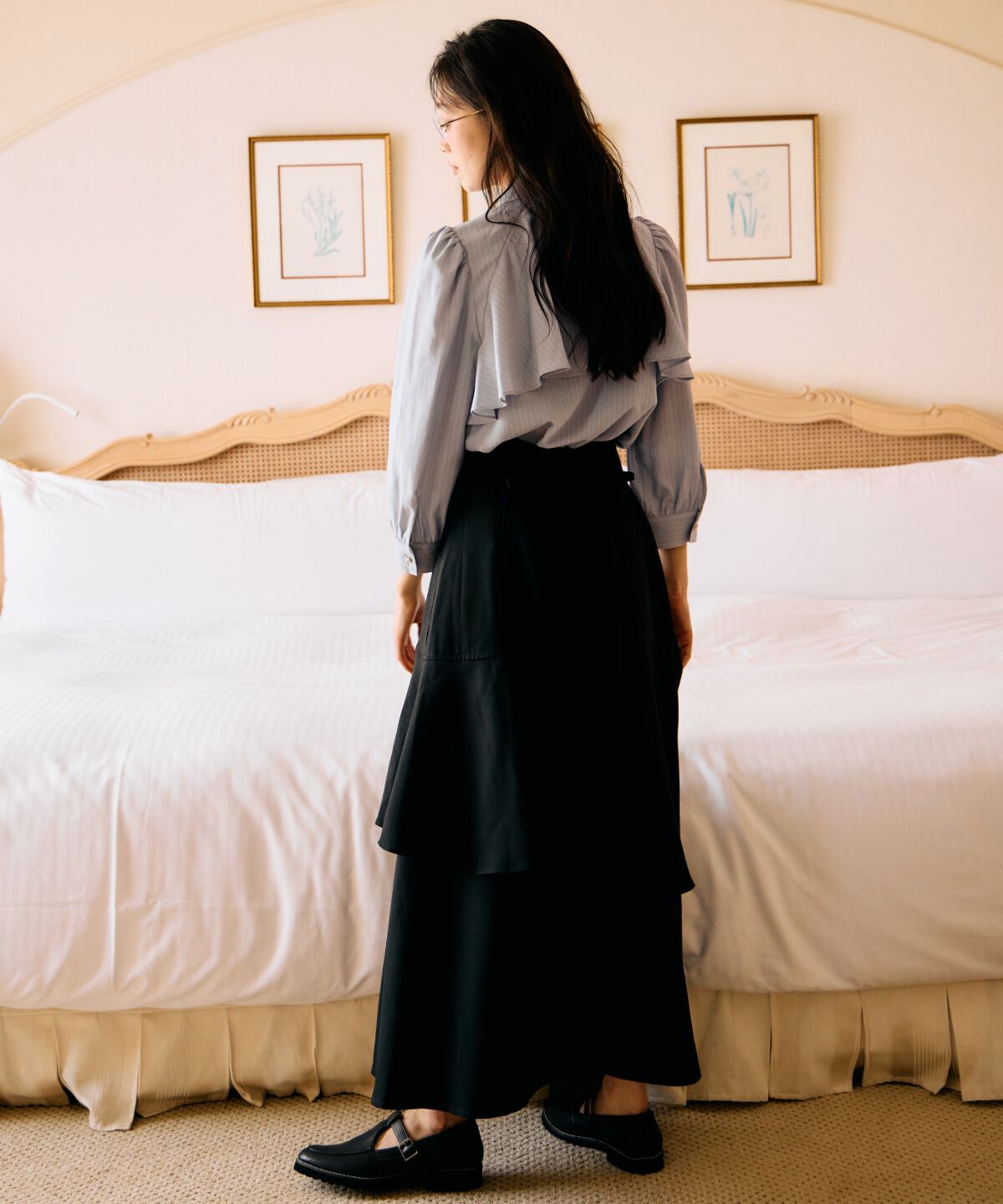 アンドクチュール「ビジューボタンフリルケープブラウス」|シャツ・ブラウス|