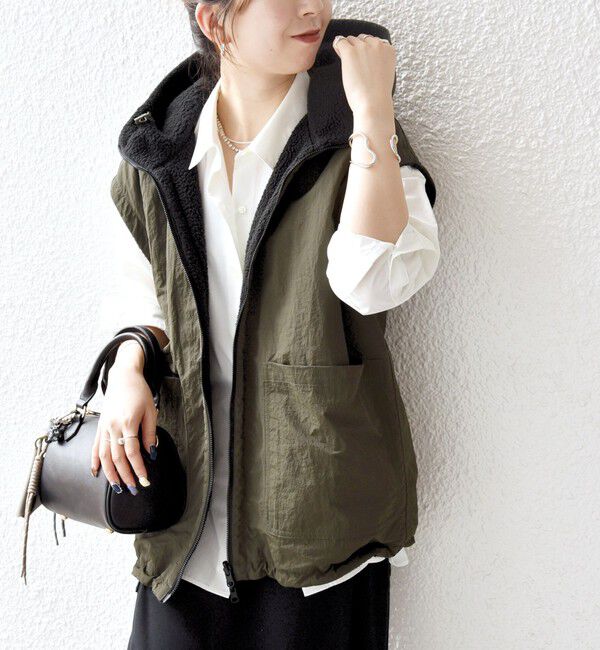 SHIPS any「SHIPS any: ナイロン &times; ボア リバーシブル フーディー ベスト」|ベスト・ジレ|オリーブ