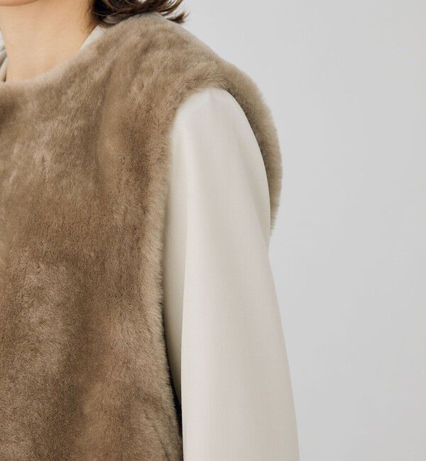 TOMORROWLAND GOODS「DES PRES  ムートンジレ」|ダウンベスト・ベスト|