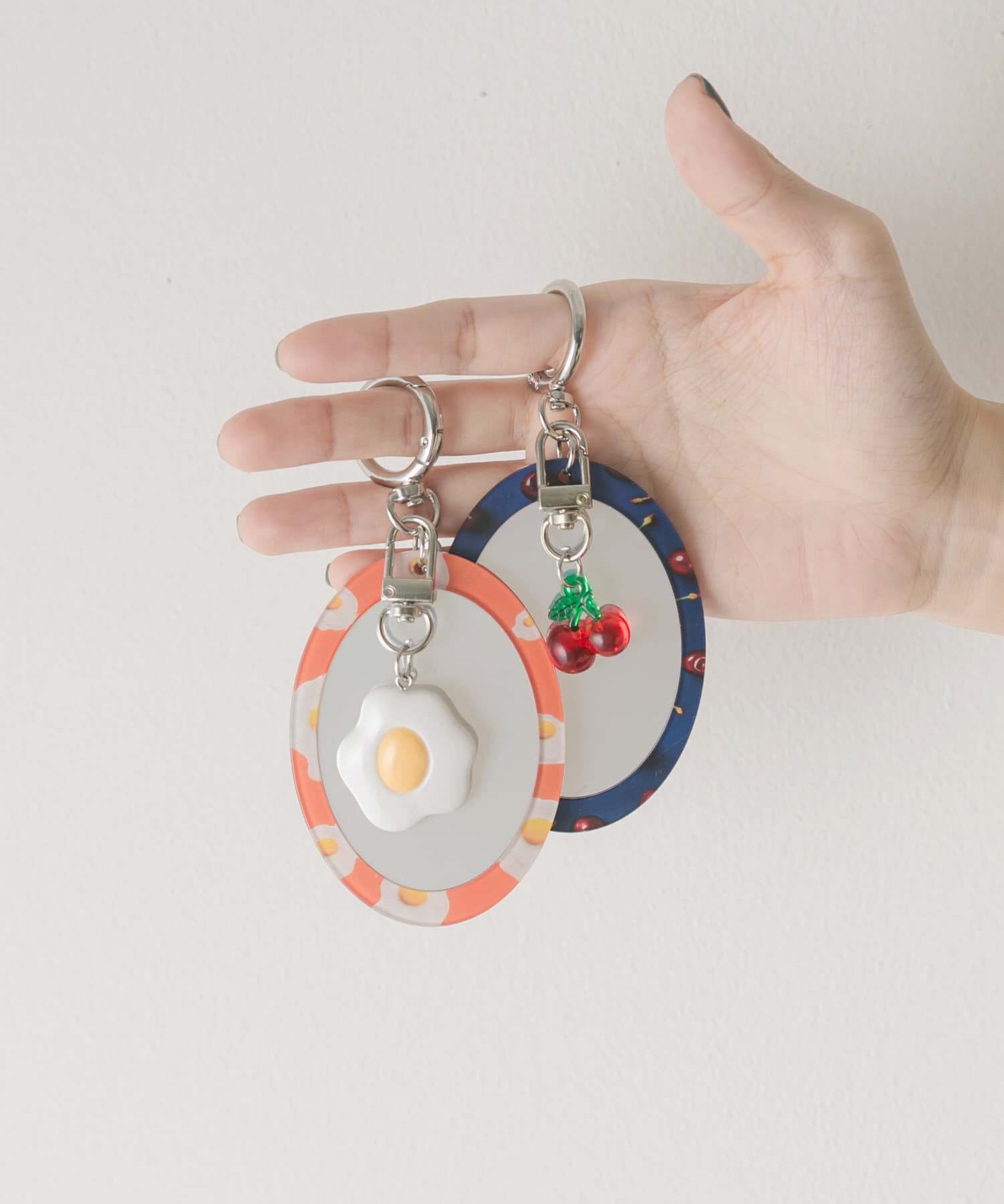 SMELLY「モチーフ＆ミラーキーチェーン」|チャーム・キーホルダー|