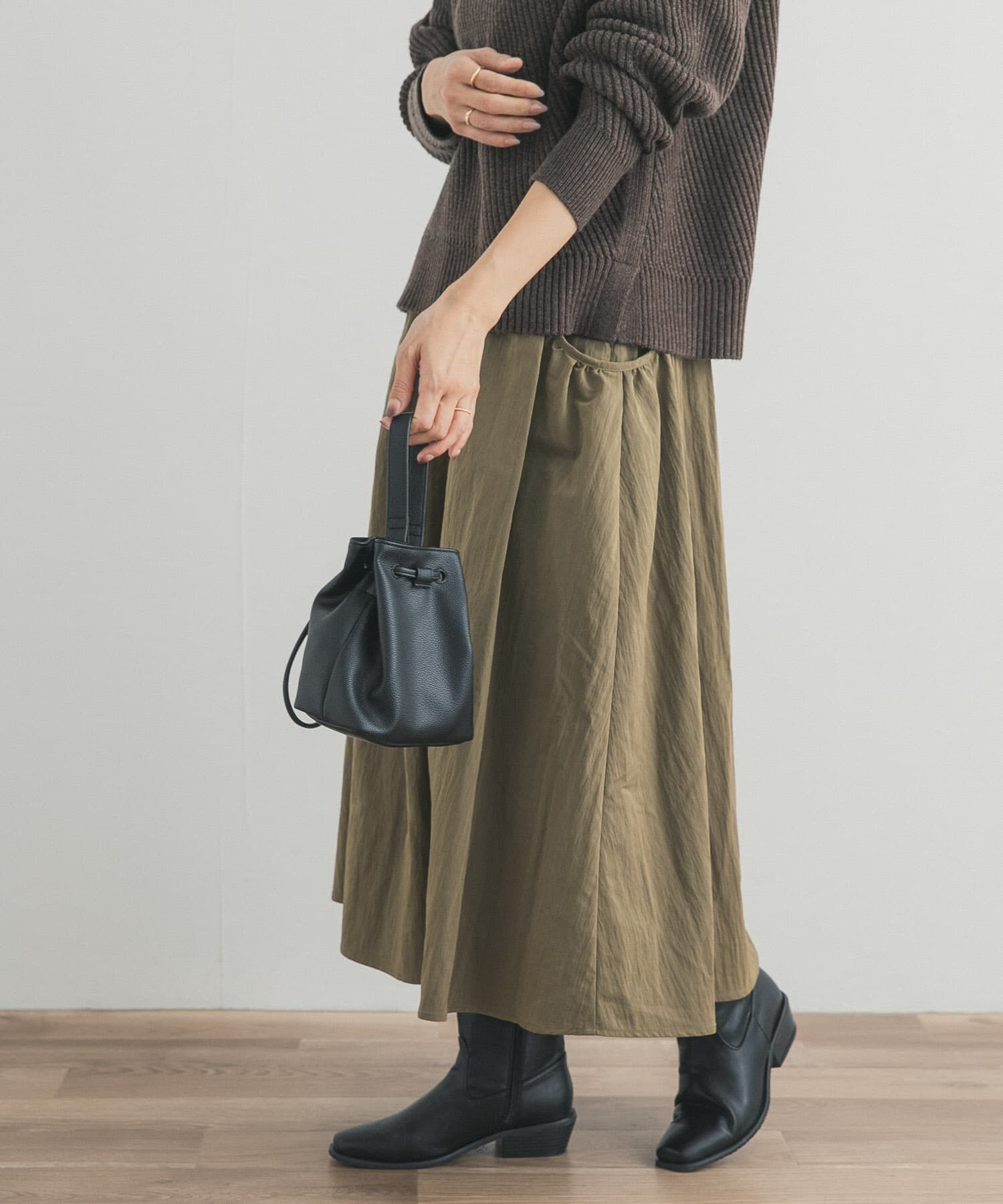 URBAN RESEARCH DOORS「サイドポケットギャザースカート」|スカート|カーキ