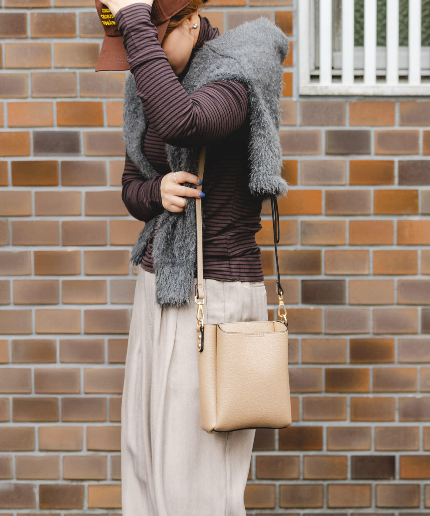 RODE SKO「フロントポケットタテナガショルダーバッグ」|ショルダー・メッセンジャー|ベージュ