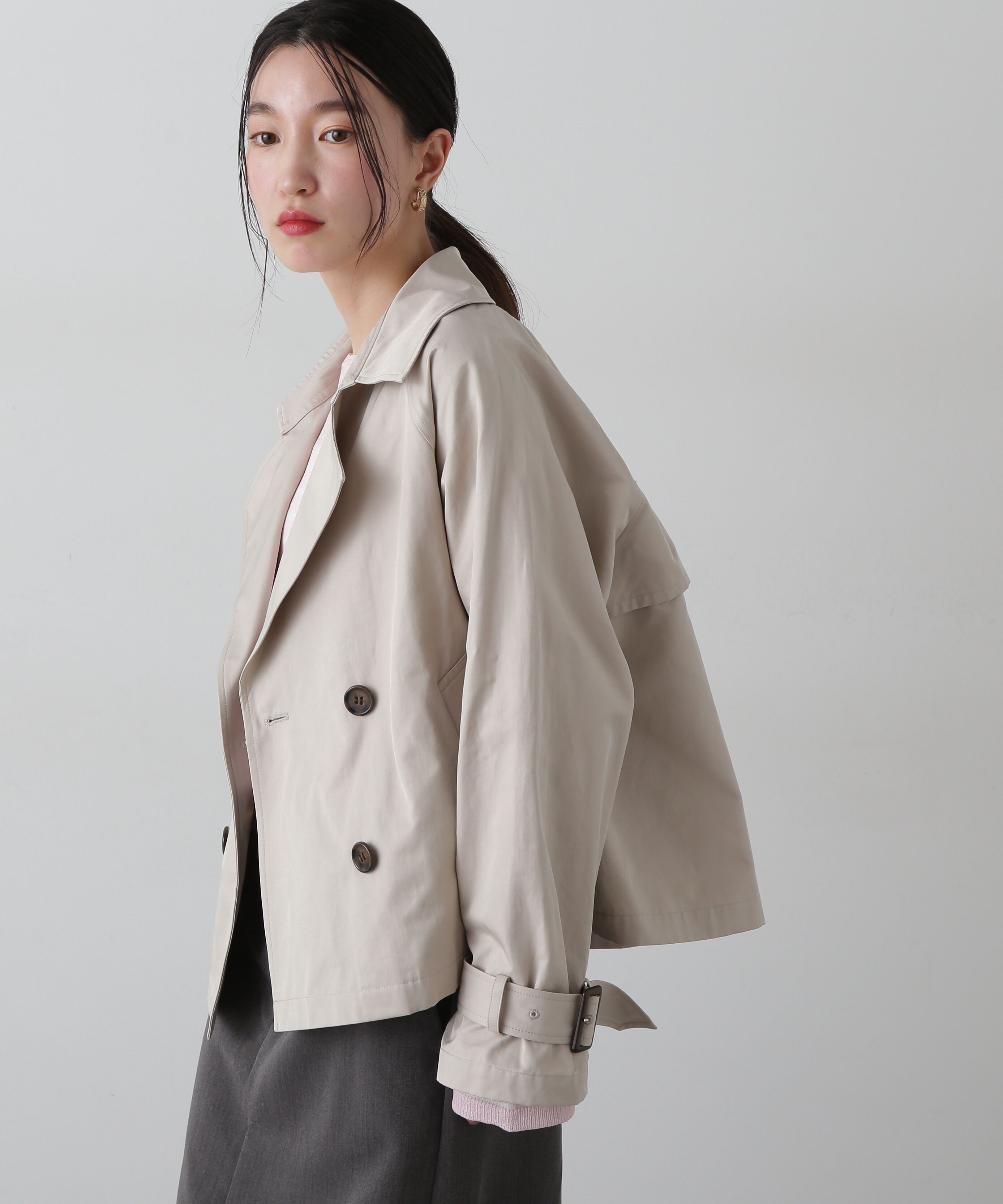  「袖バックルショートトレンチコート」|その他|