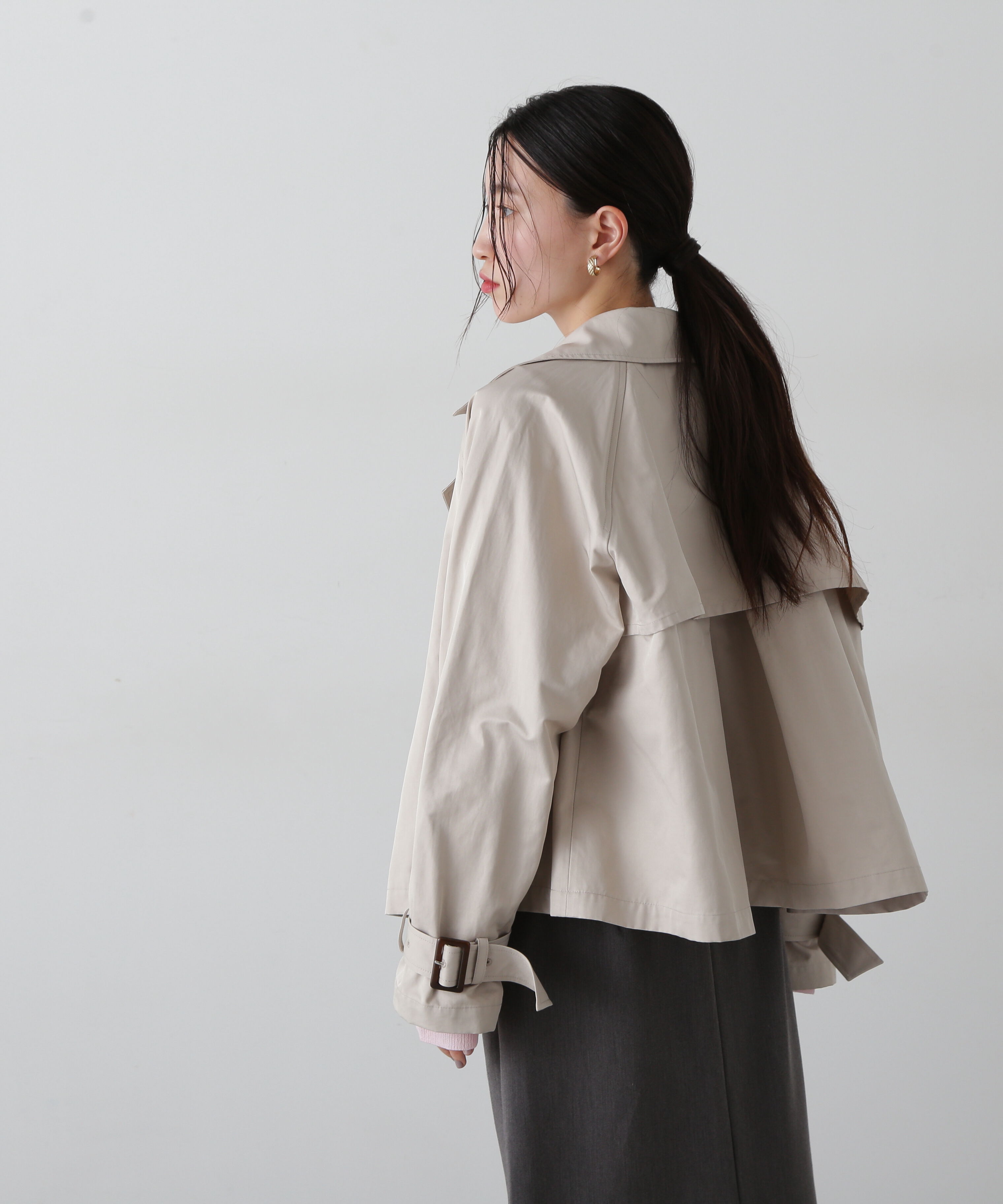  「袖バックルショートトレンチコート」|その他|